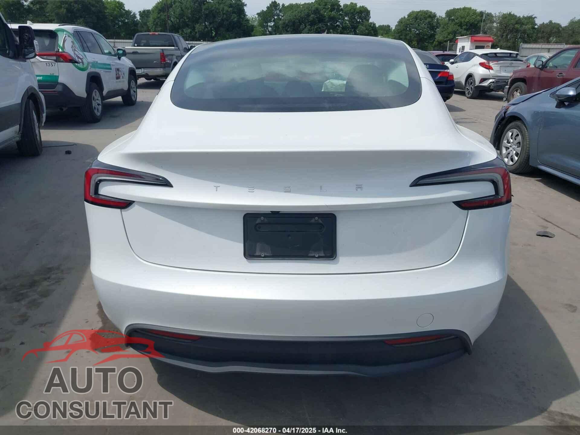TESLA MODEL 3 2024 - 5YJ3E1EA1RF784399