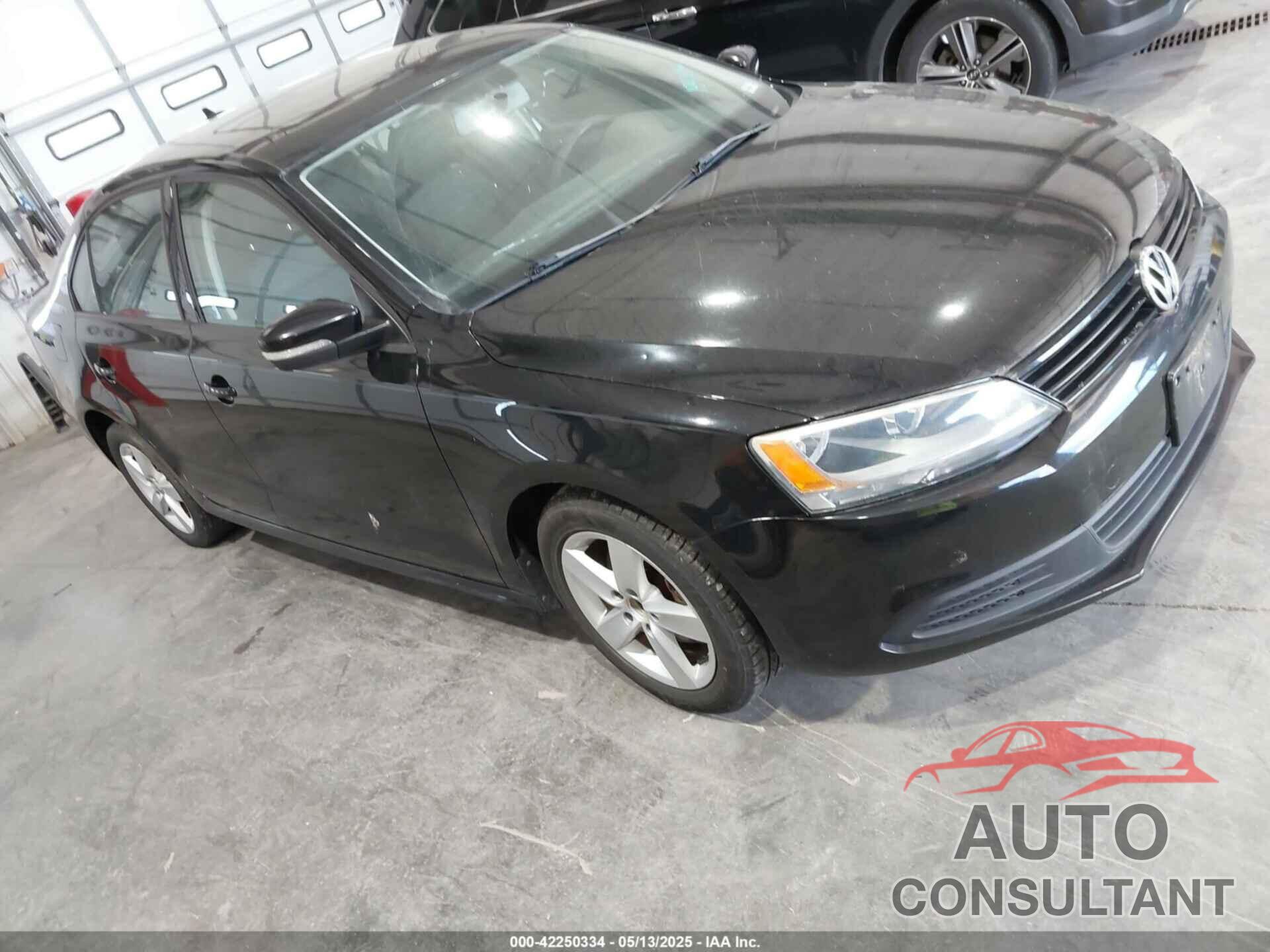 VOLKSWAGEN JETTA 2011 - 3VWLL7AJ5BM128218
