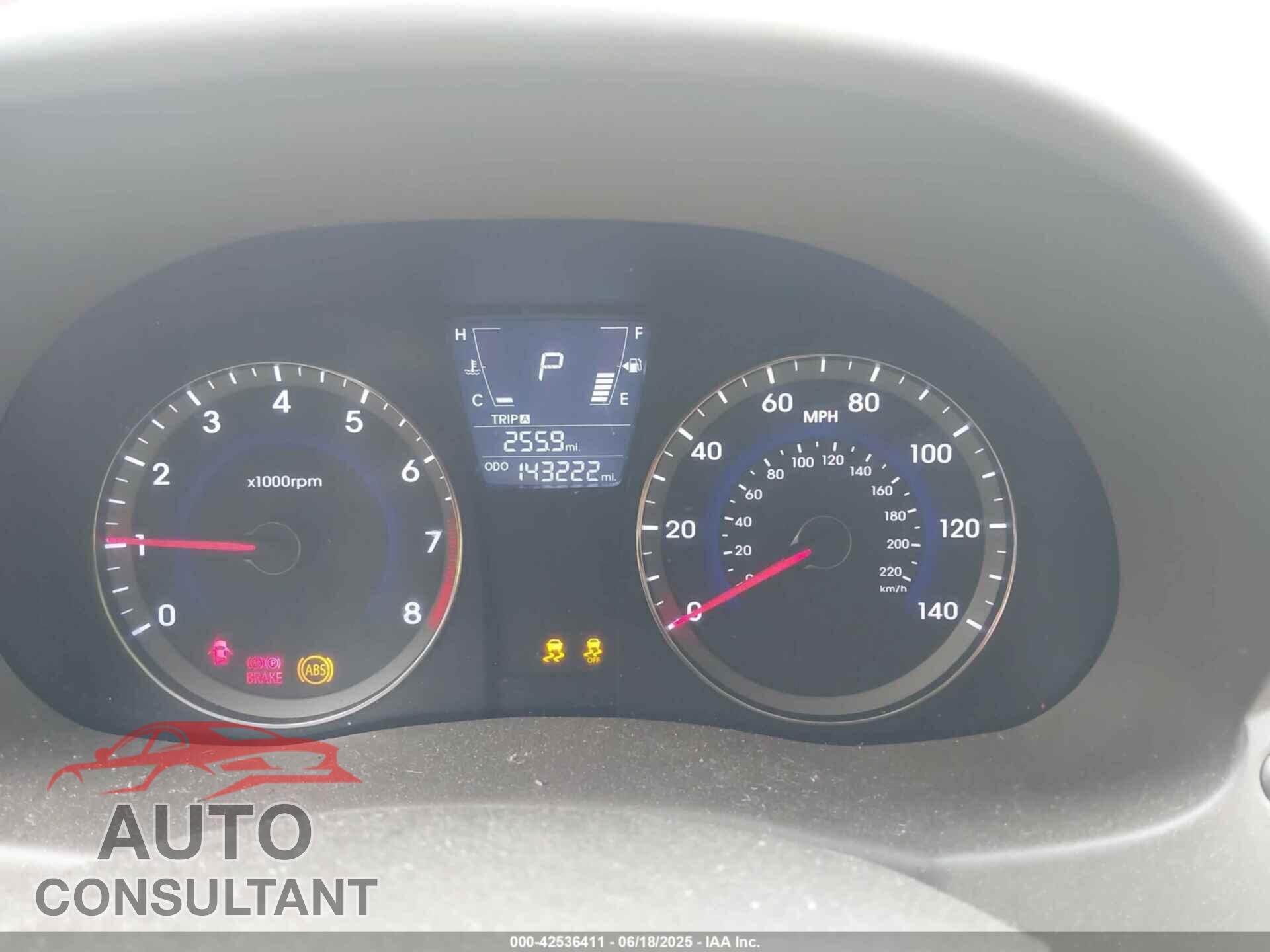 HYUNDAI ACCENT 2013 - KMHCU4AE6DU442004