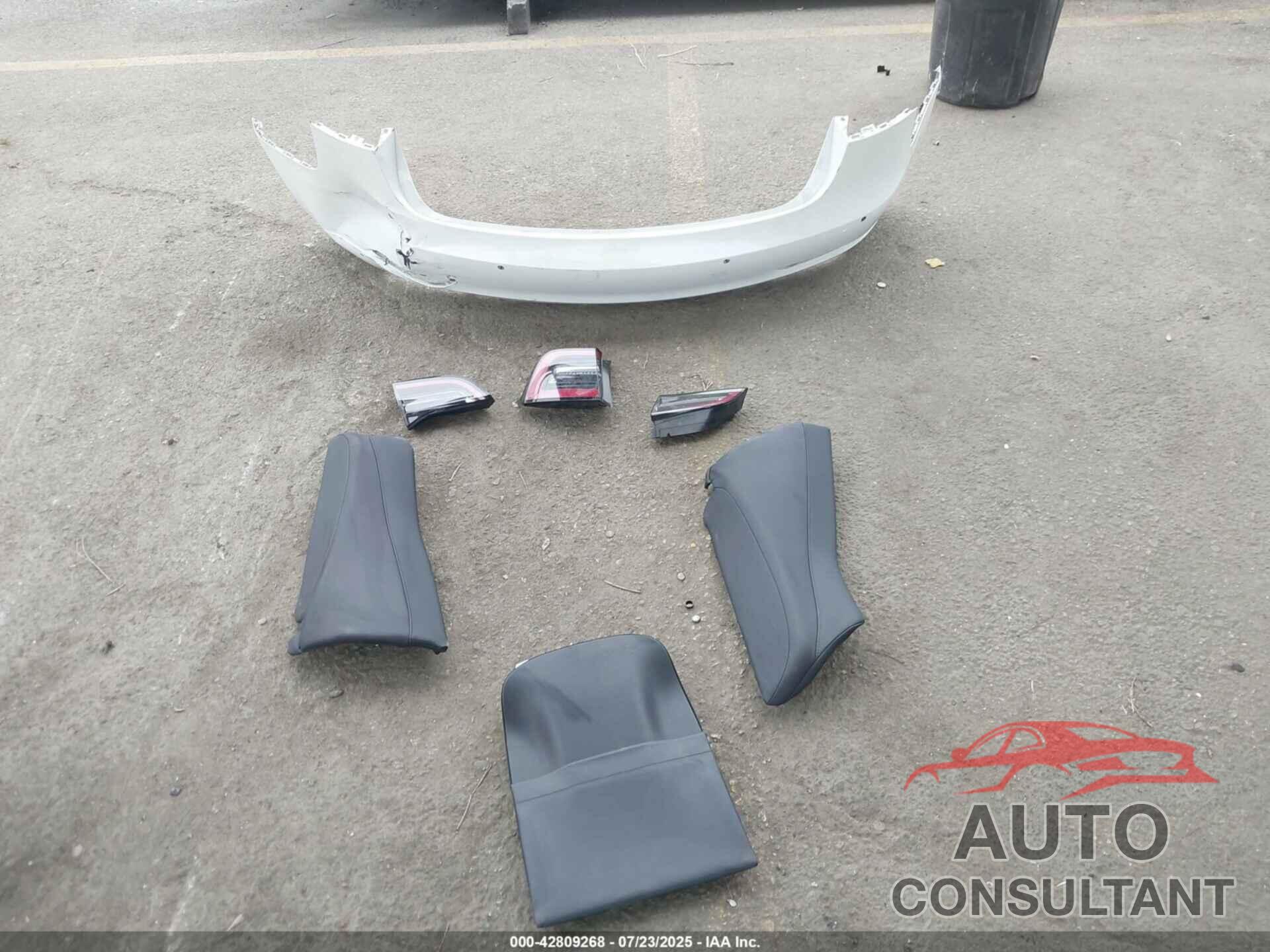 TESLA MODEL 3 2018 - 5YJ3E1EA1JF050138