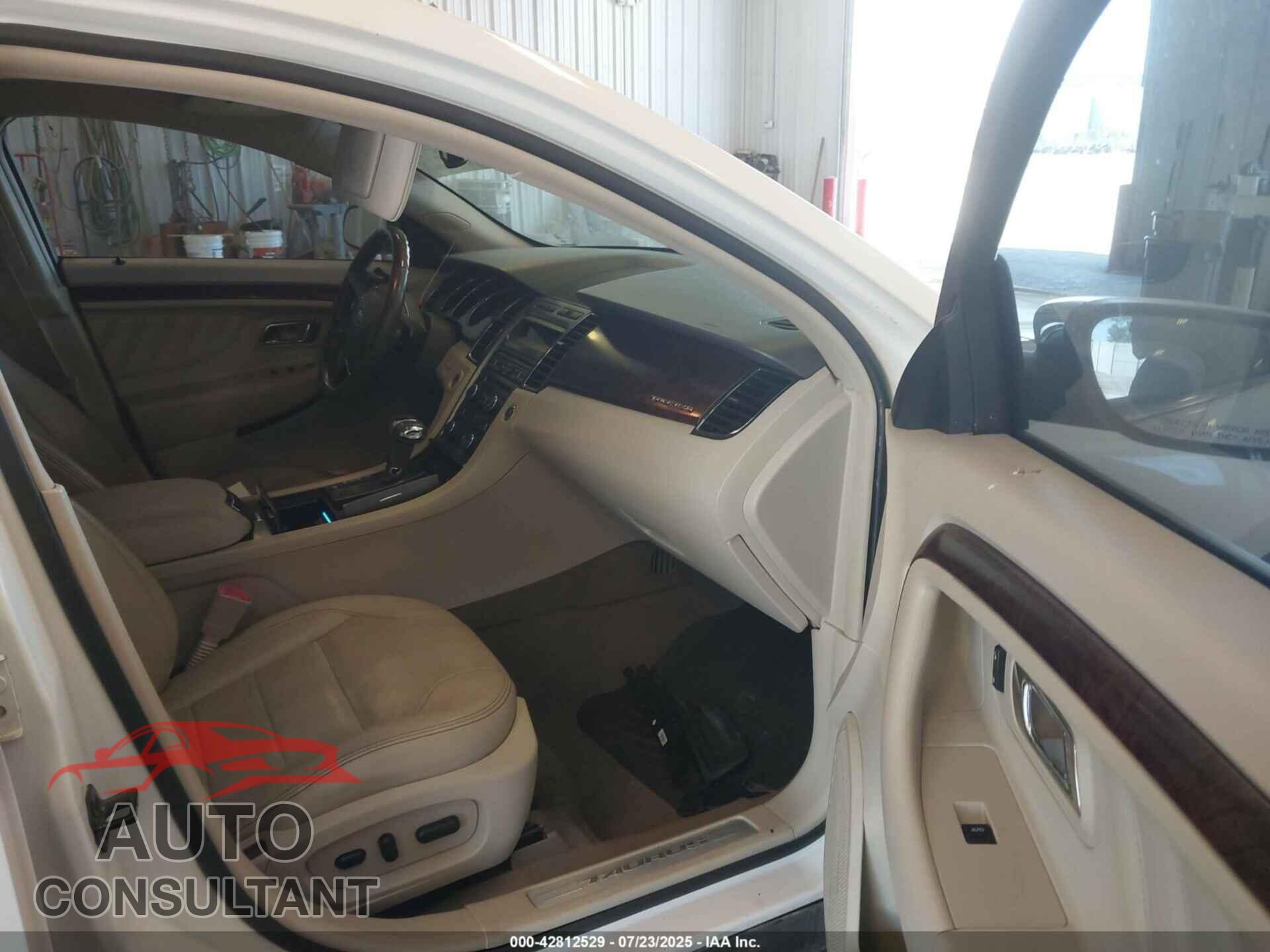 FORD TAURUS 2011 - 1FAHP2FW9BG113967