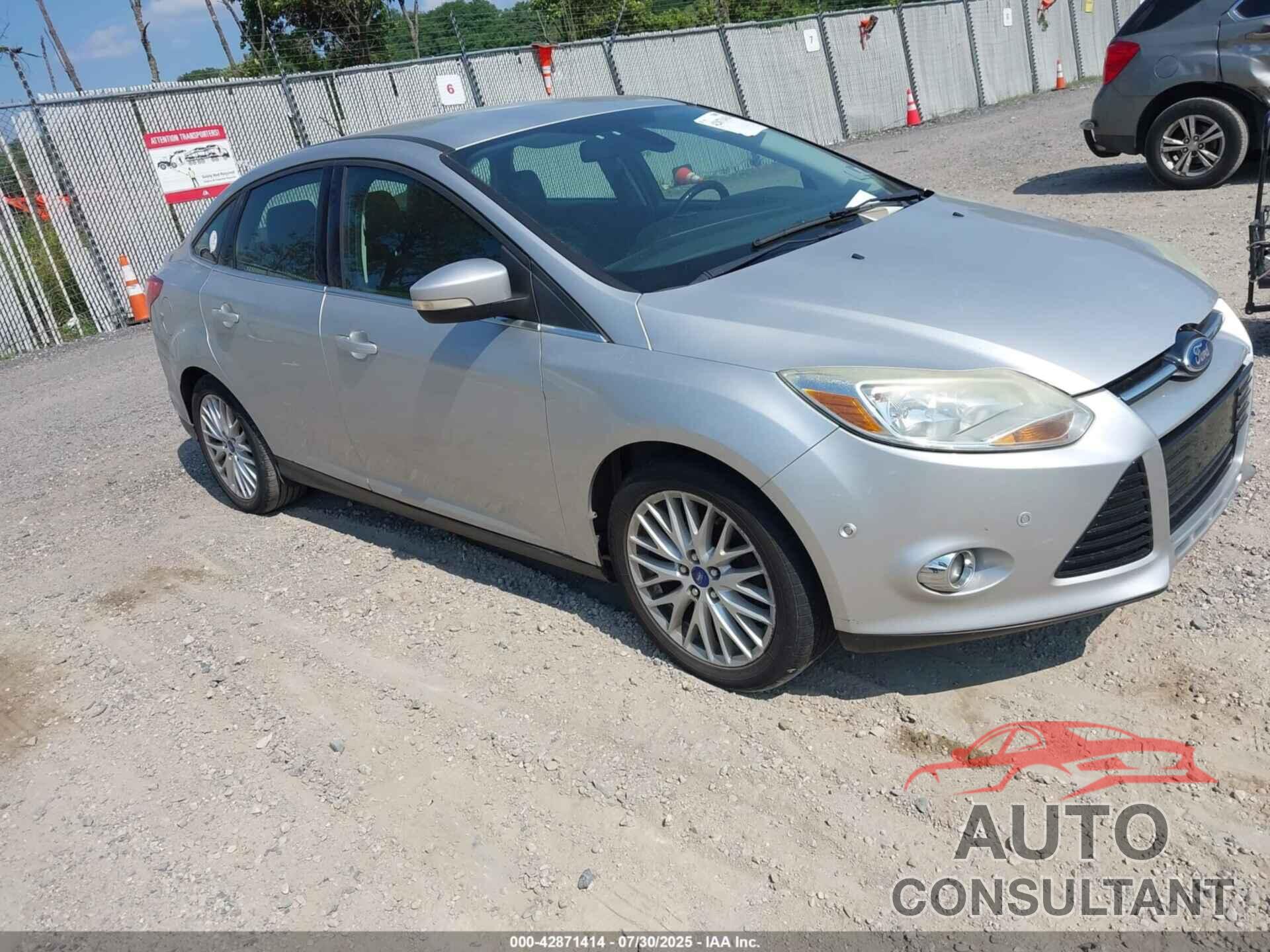 FORD FOCUS 2012 - 1FAHP3H27CL124734