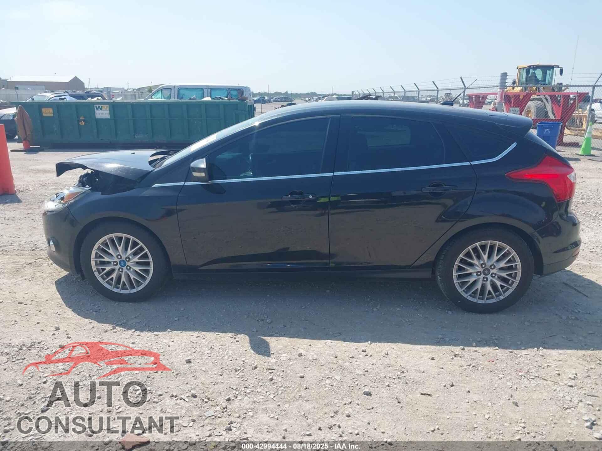 FORD FOCUS 2012 - 1FAHP3M29CL479054