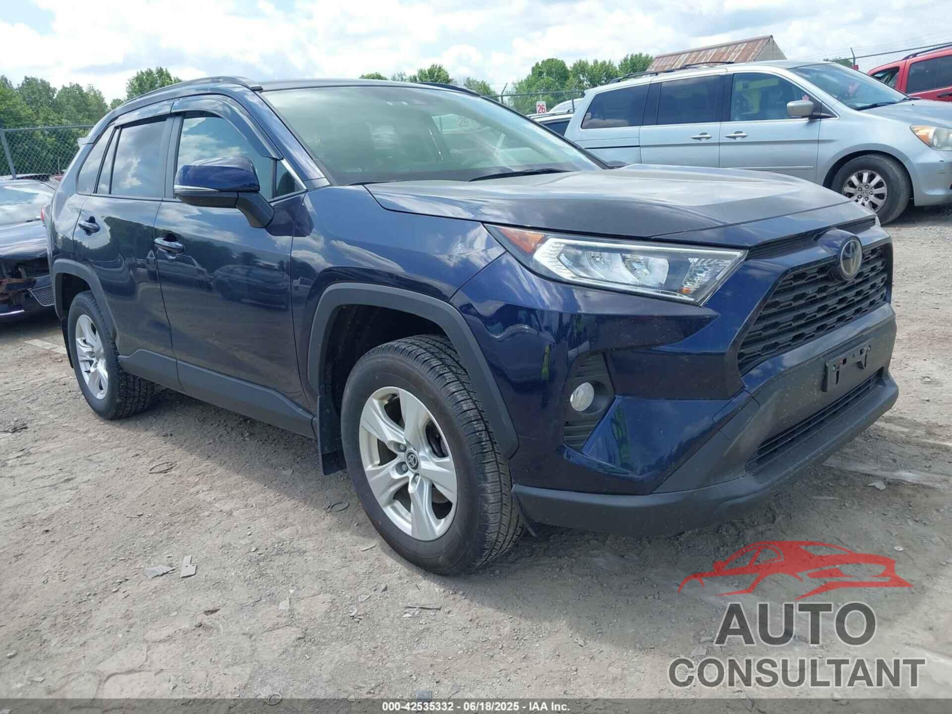 TOYOTA RAV4 2021 - JTMP1RFV3MD072909