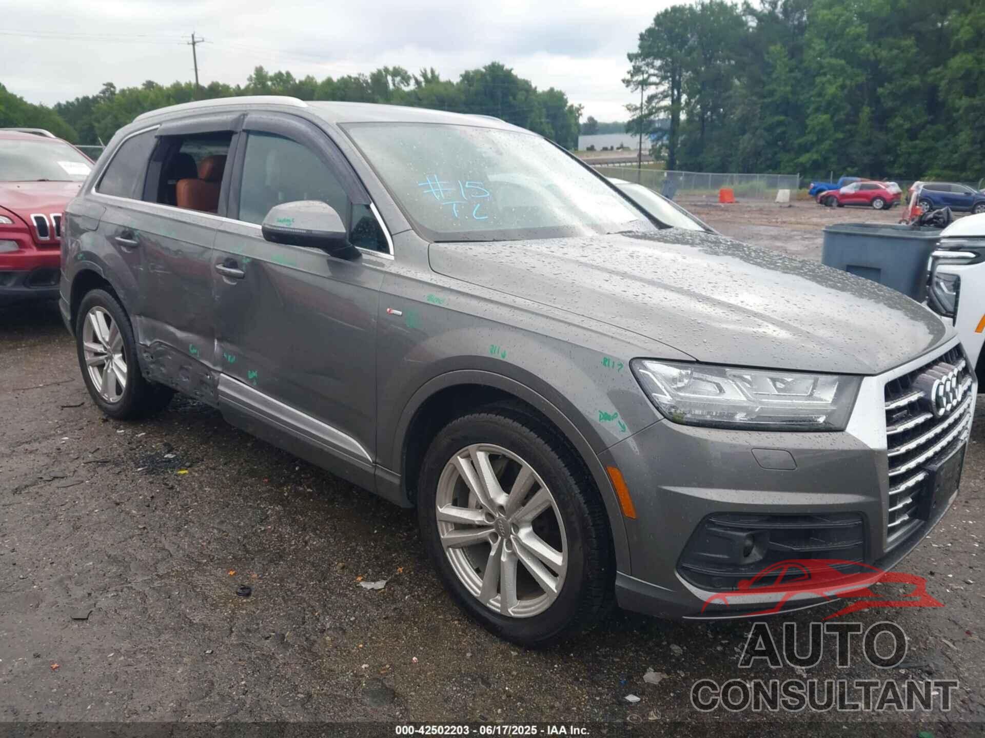 AUDI Q7 2017 - WA1WAAF74HD016475