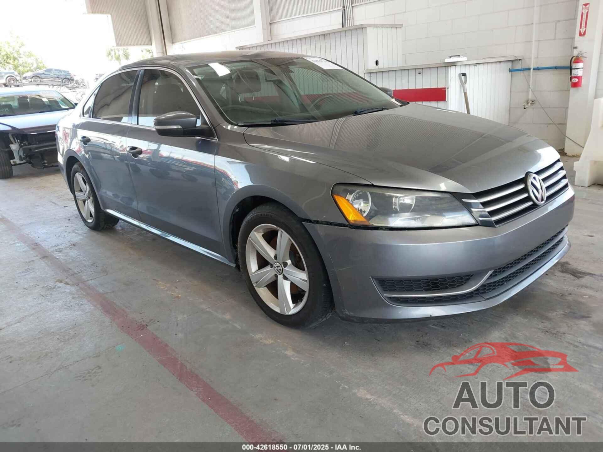 VOLKSWAGEN PASSAT 2013 - 1VWBP7A35DC121971