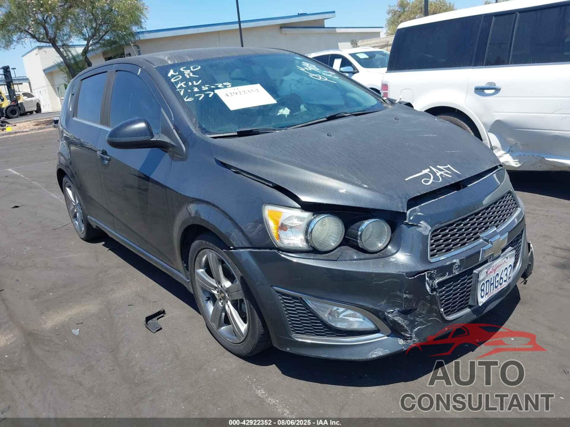 CHEVROLET SONIC 2016 - 1G1JG6SB0G4118983
