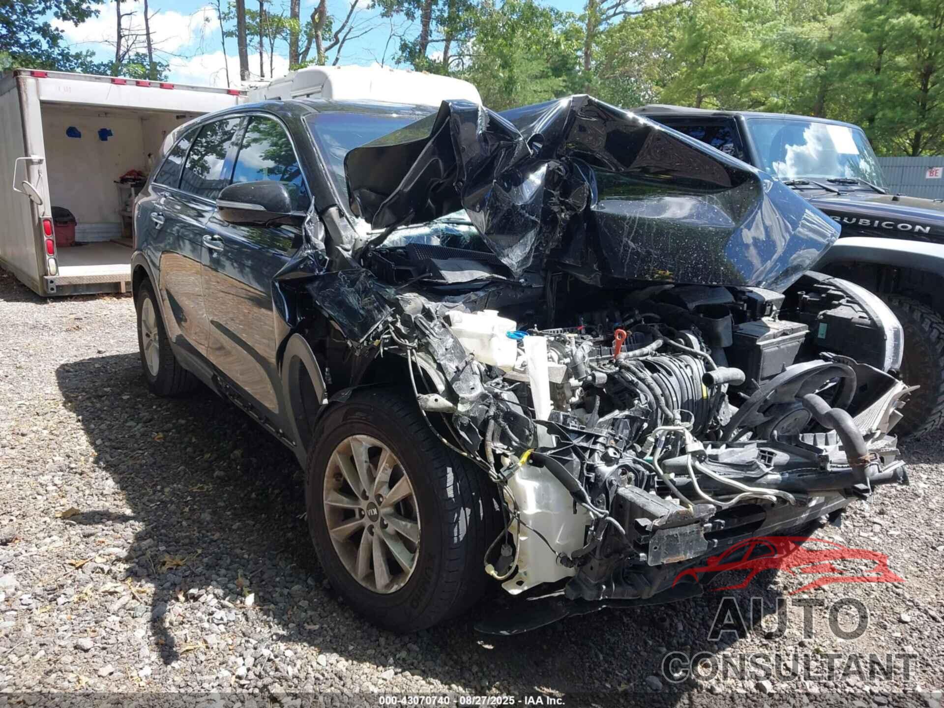 KIA SORENTO 2020 - 5XYPG4A32LG625895