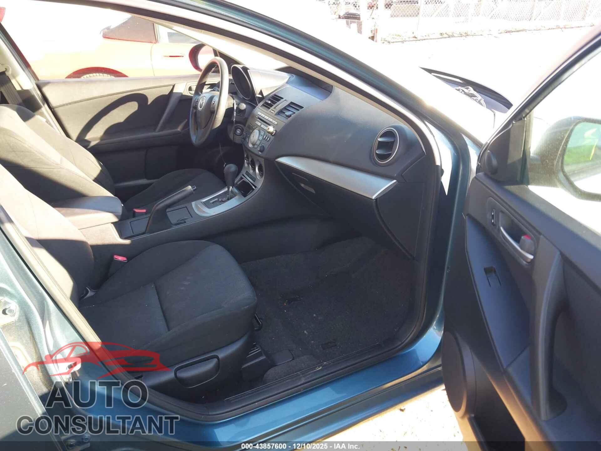 MAZDA MAZDA3 2010 - JM1BL1SG3A1285482
