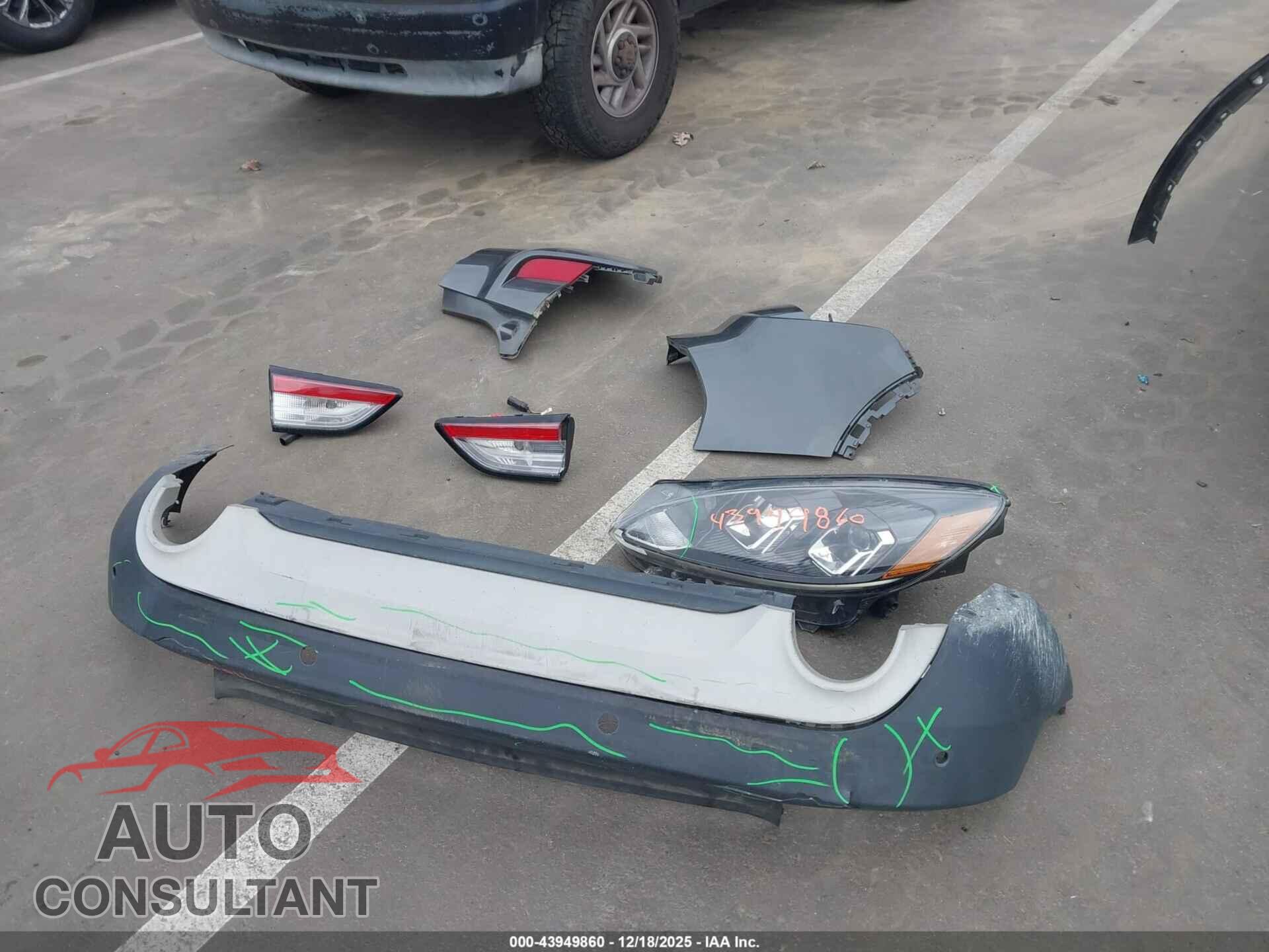 FORD ESCAPE 2020 - 1FMCU0G66LUA59395