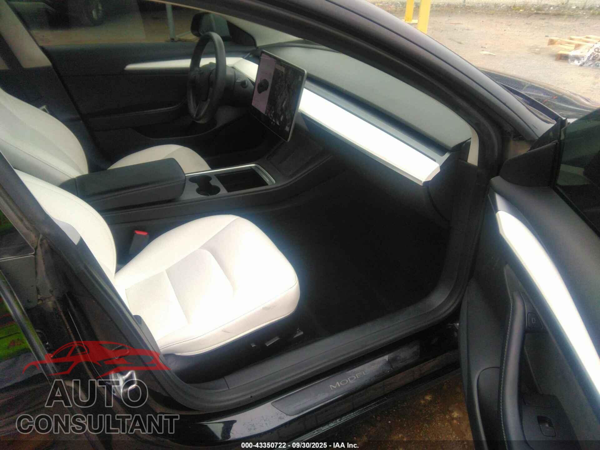 TESLA MODEL 3 2022 - 5YJ3E1EC9NF110108