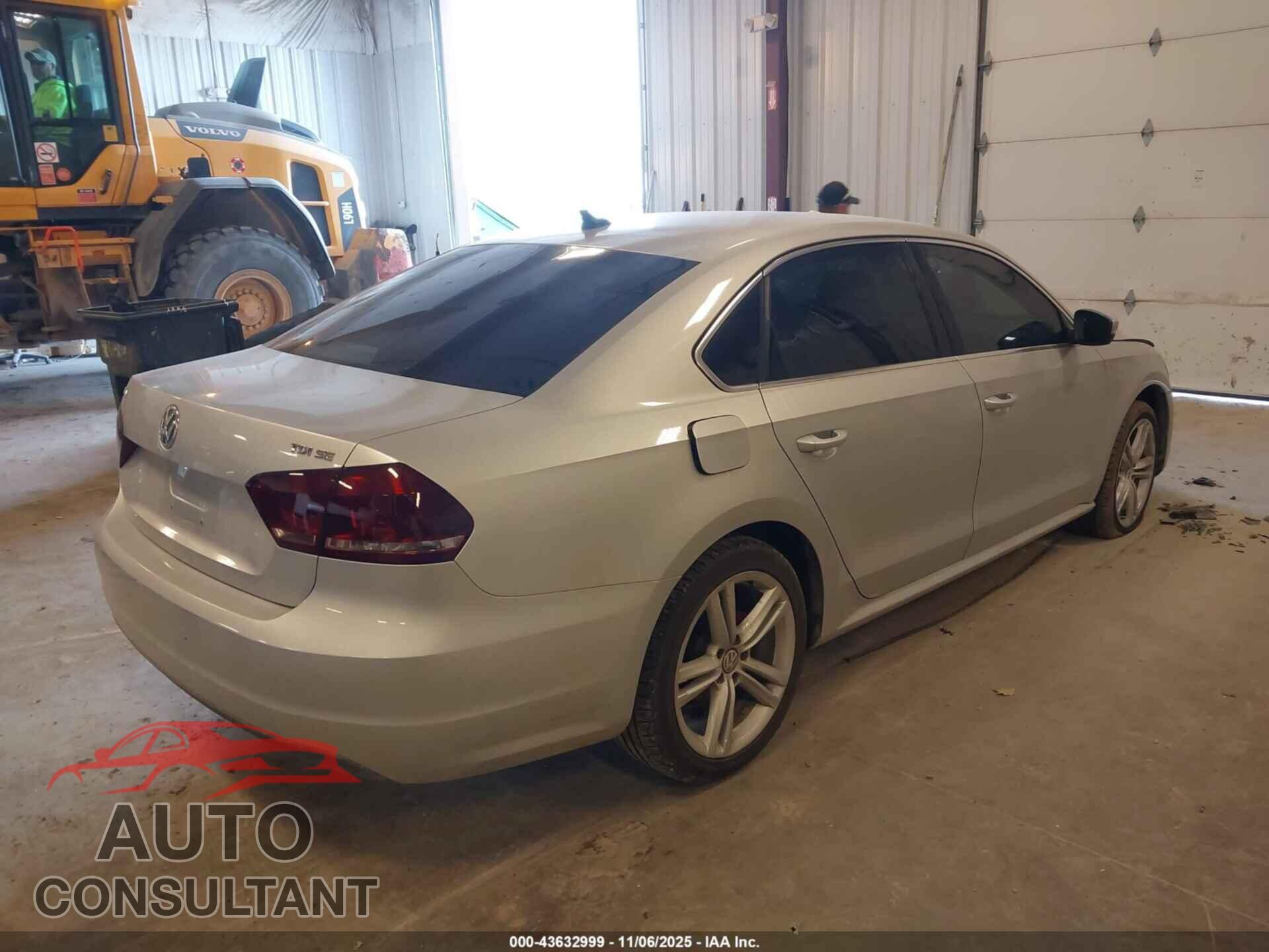 VOLKSWAGEN PASSAT 2014 - 1VWBN7A39EC004076