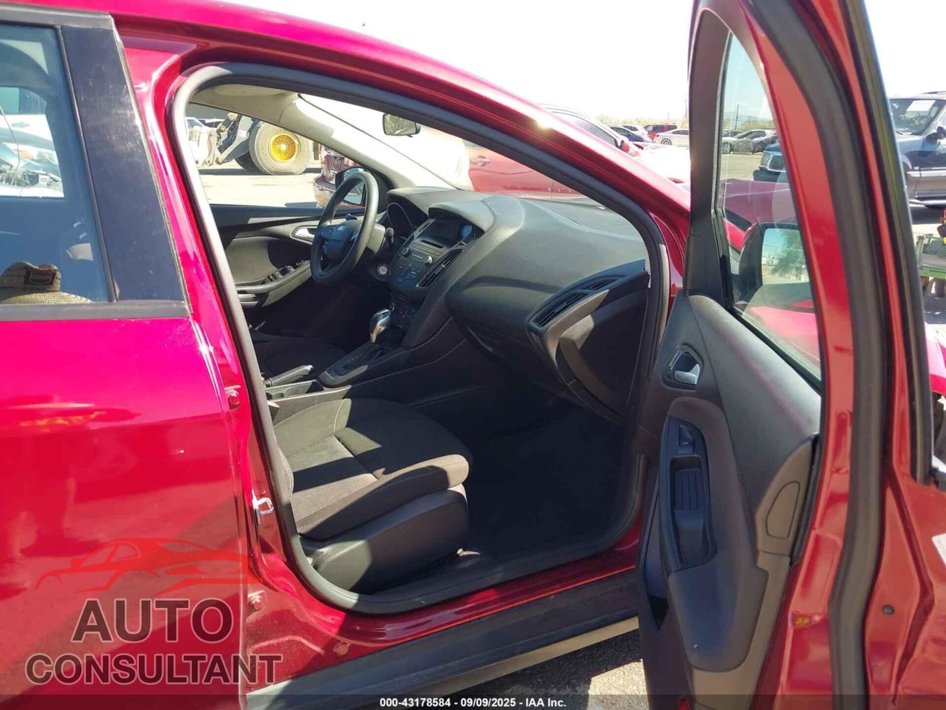FORD FOCUS 2016 - 1FADP3F26GL208941