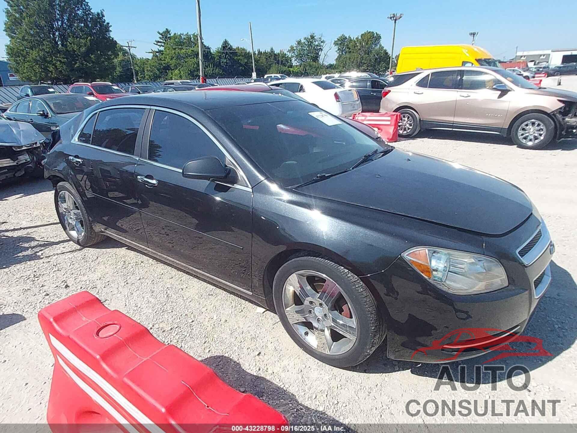 CHEVROLET MALIBU 2012 - 1G1ZC5E0XCF203900