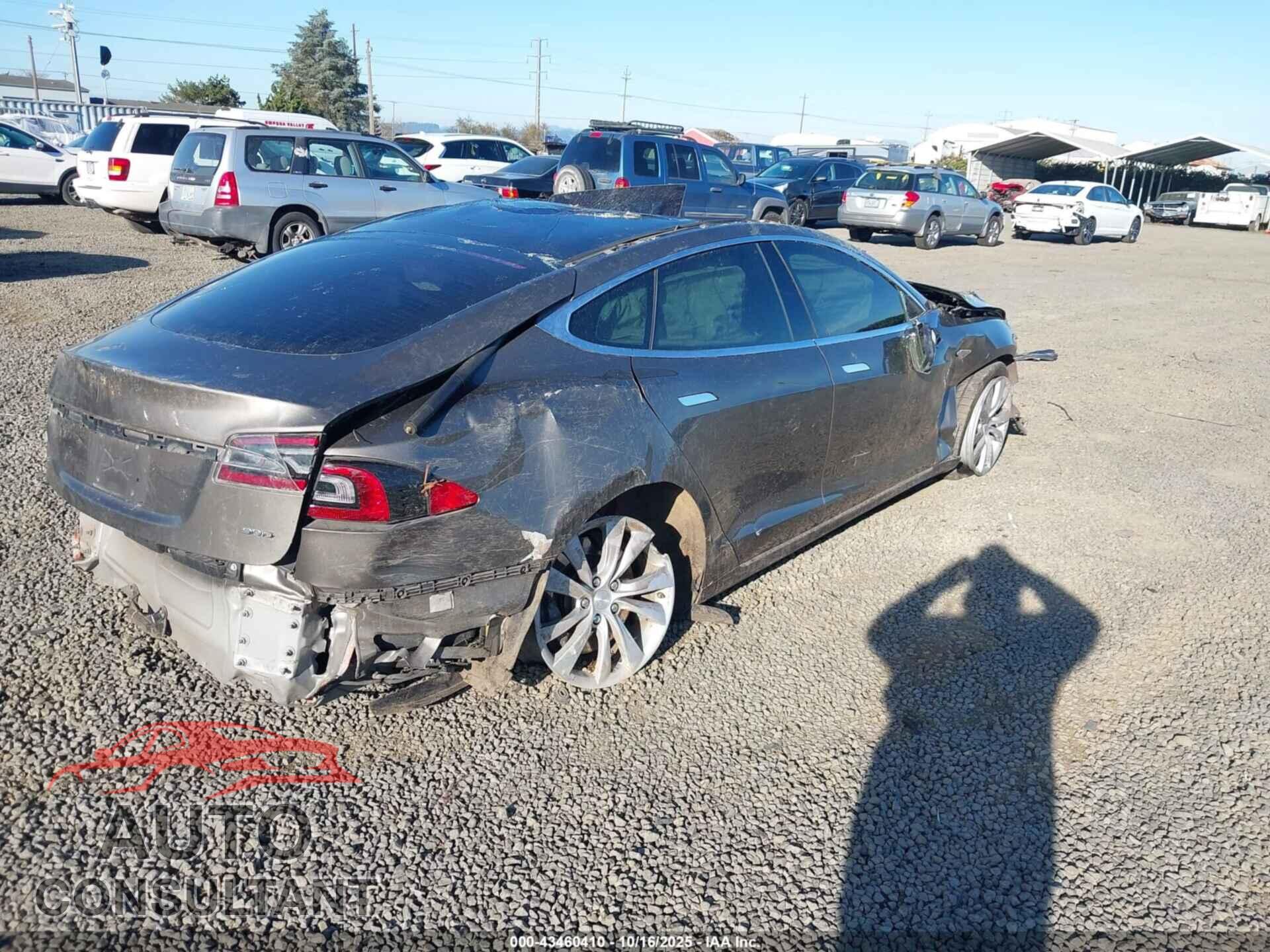 TESLA MODEL S 2015 - 5YJSA1E25FF112793
