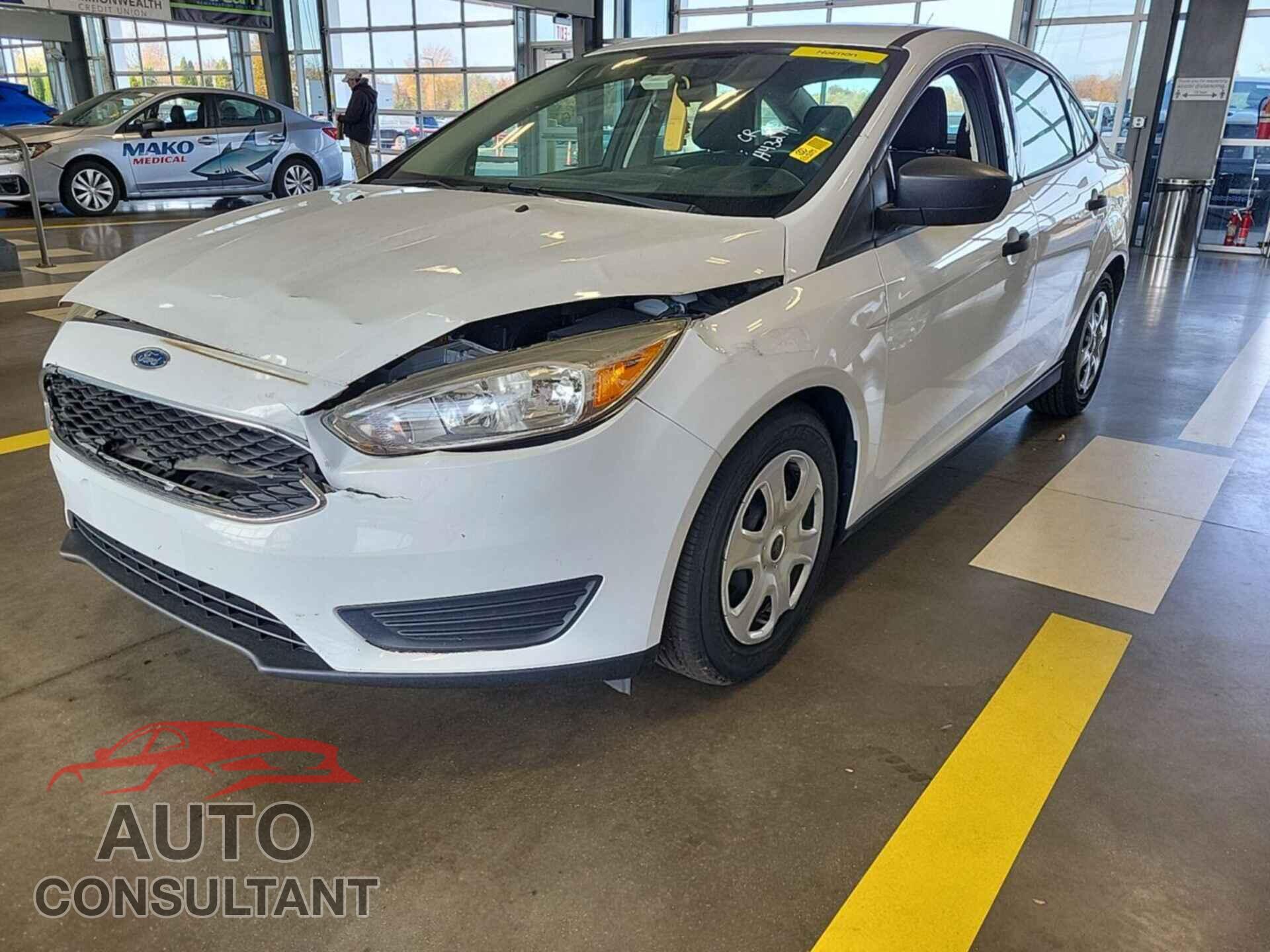 FORD FOCUS 2016 - 1FADP3E2XGL226067