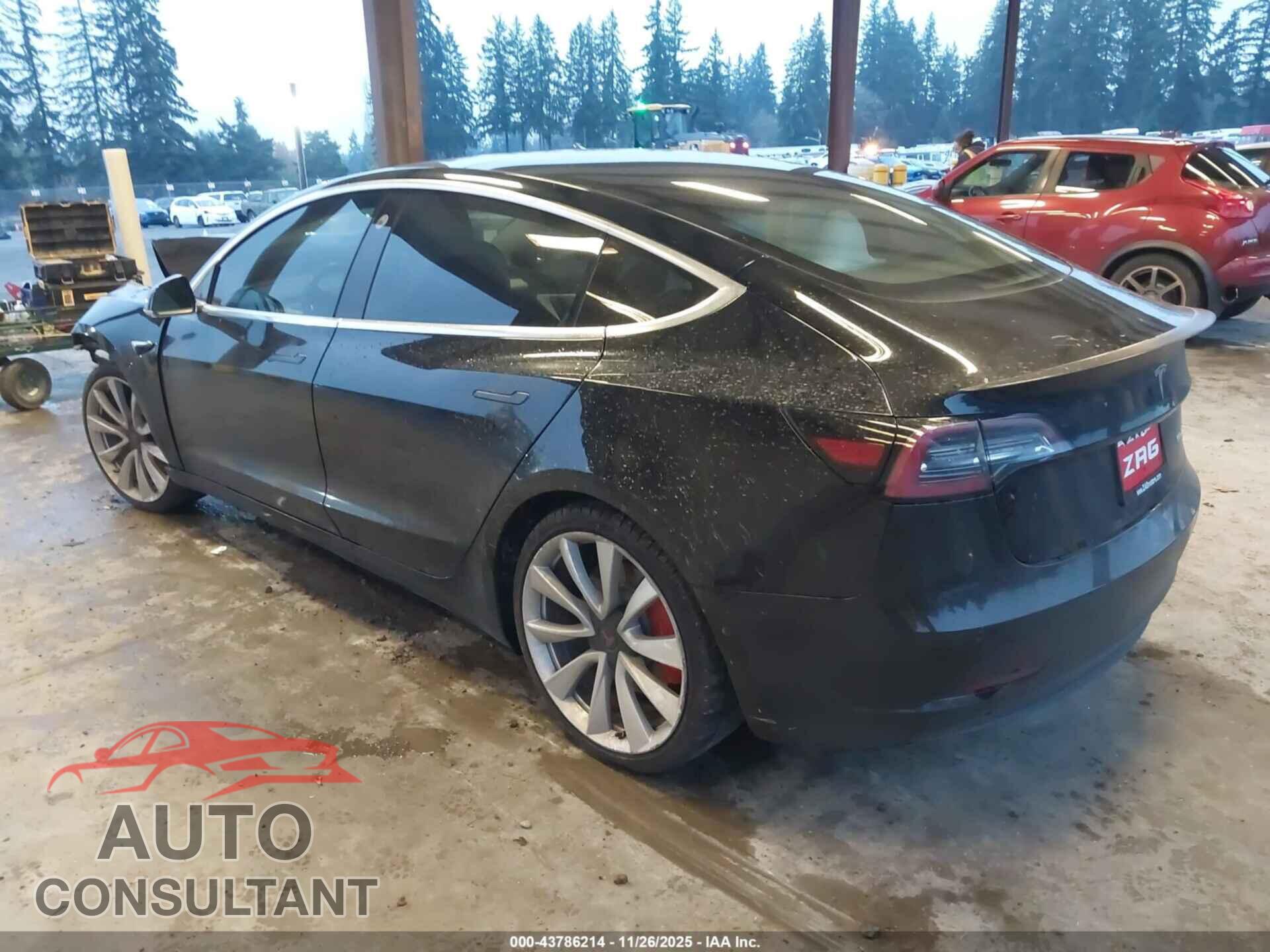 TESLA MODEL 3 2018 - 5YJ3E1EB5JF081806