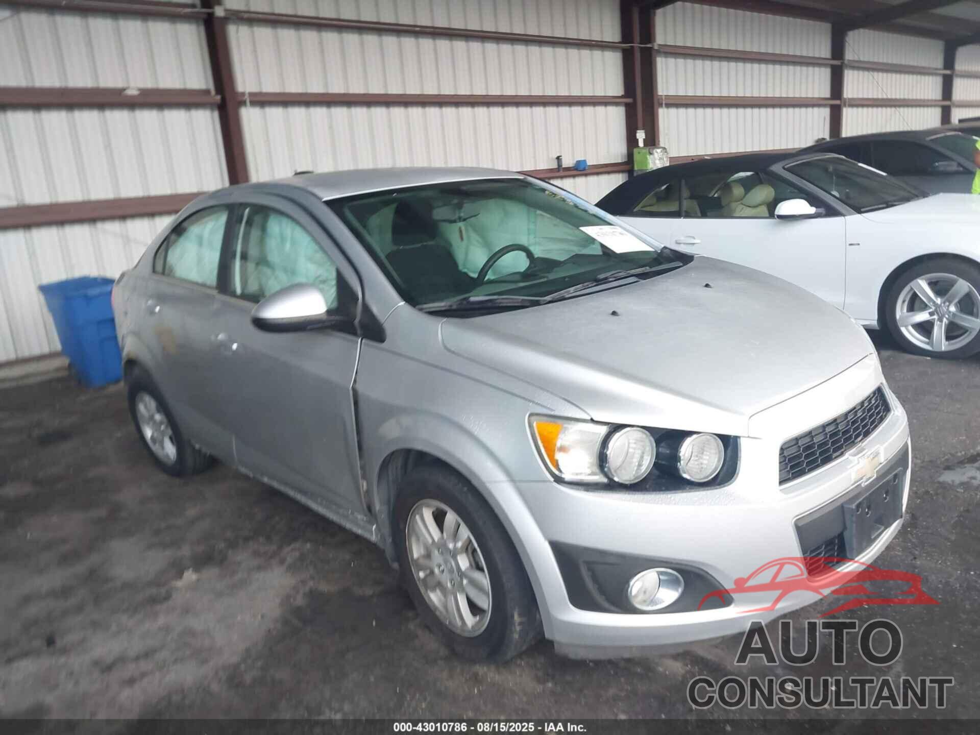 CHEVROLET SONIC 2015 - 1G1JC5SG4F4163618