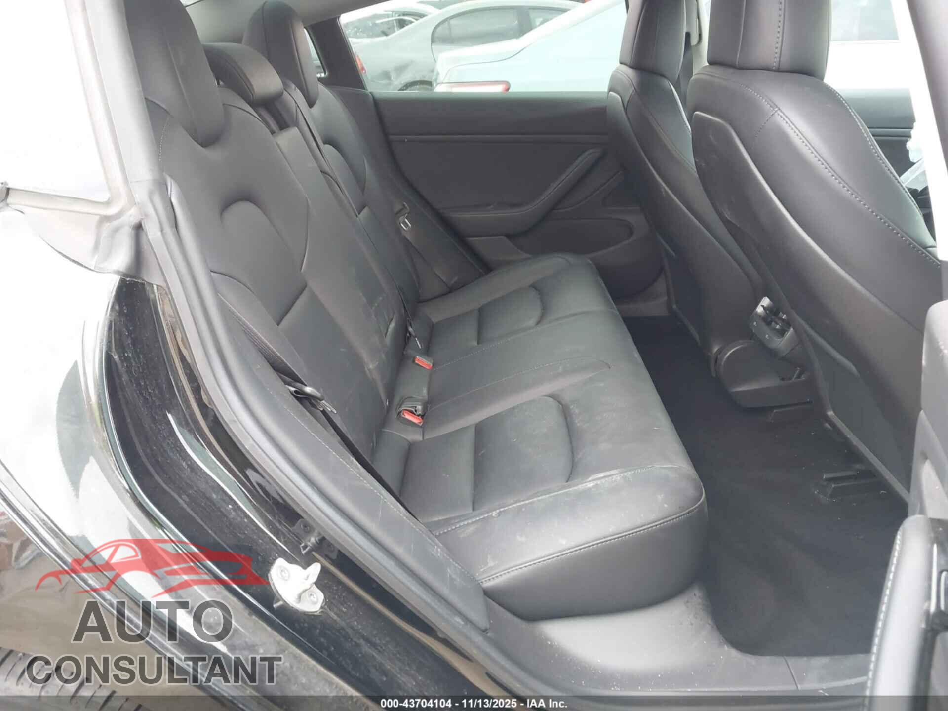 TESLA MODEL 3 2019 - 5YJ3E1EA7KF305781