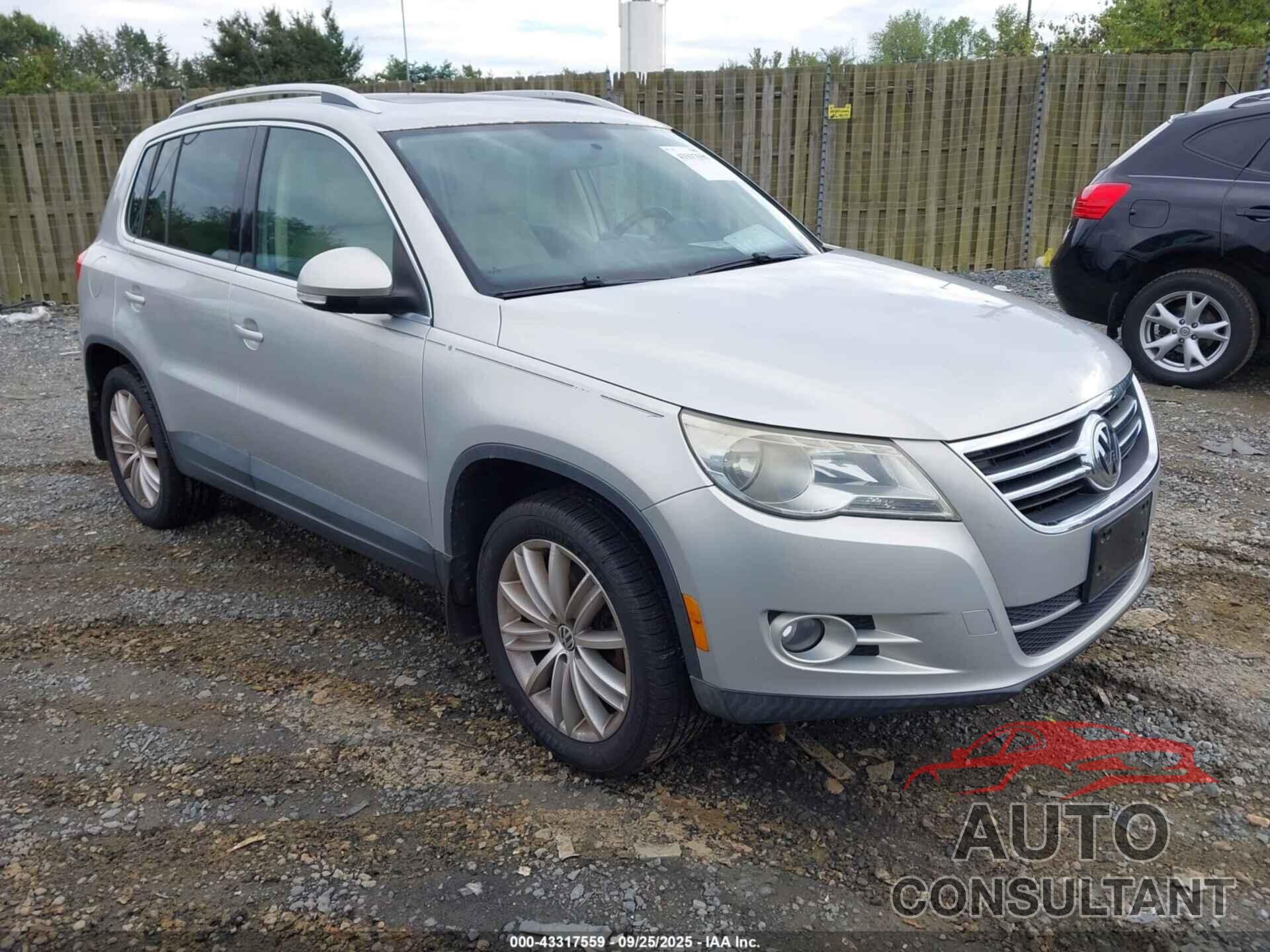 VOLKSWAGEN TIGUAN 2011 - WVGBV7AX4BW509471