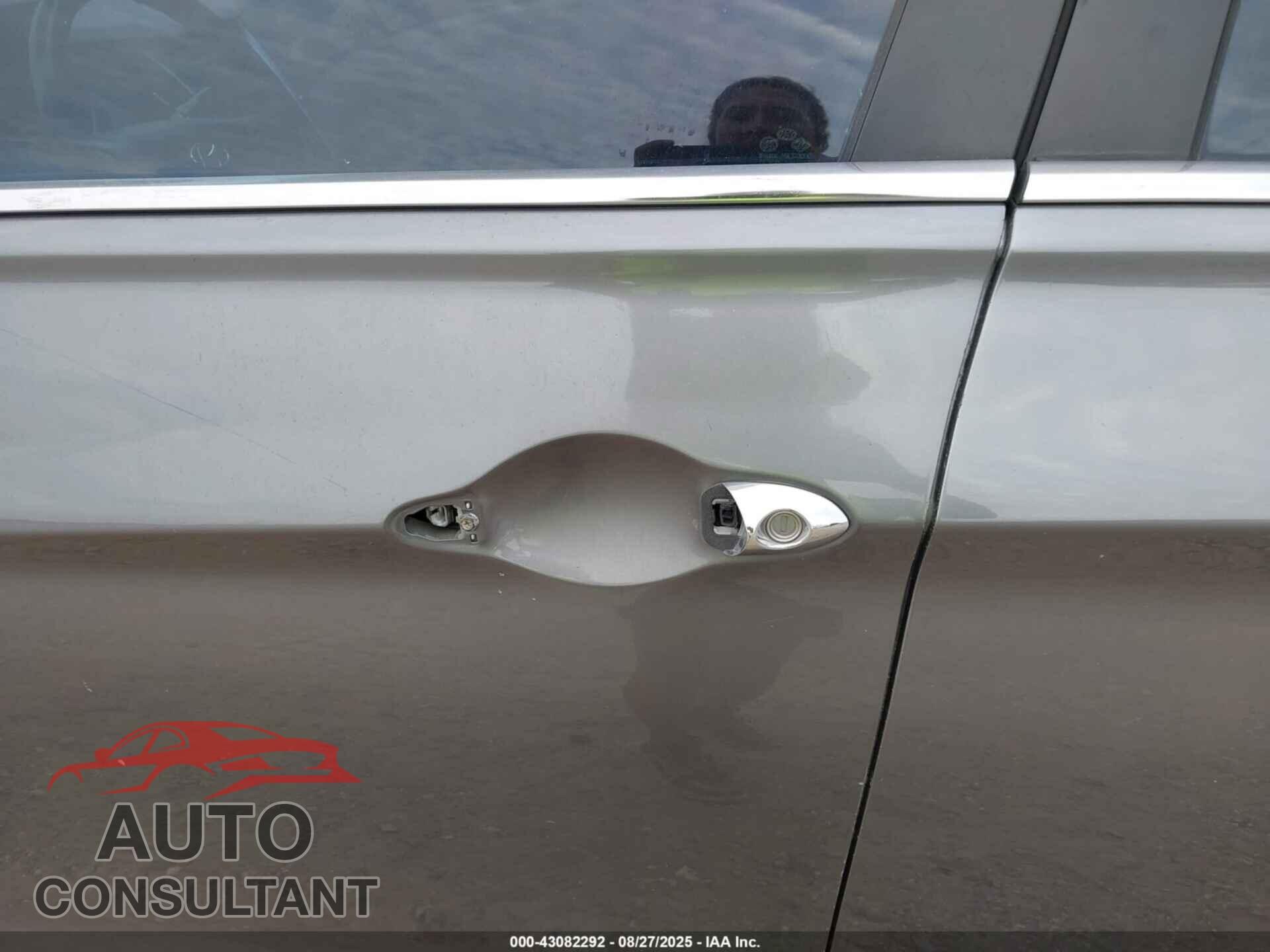HYUNDAI SONATA 2011 - 5NPEC4AC0BH030408