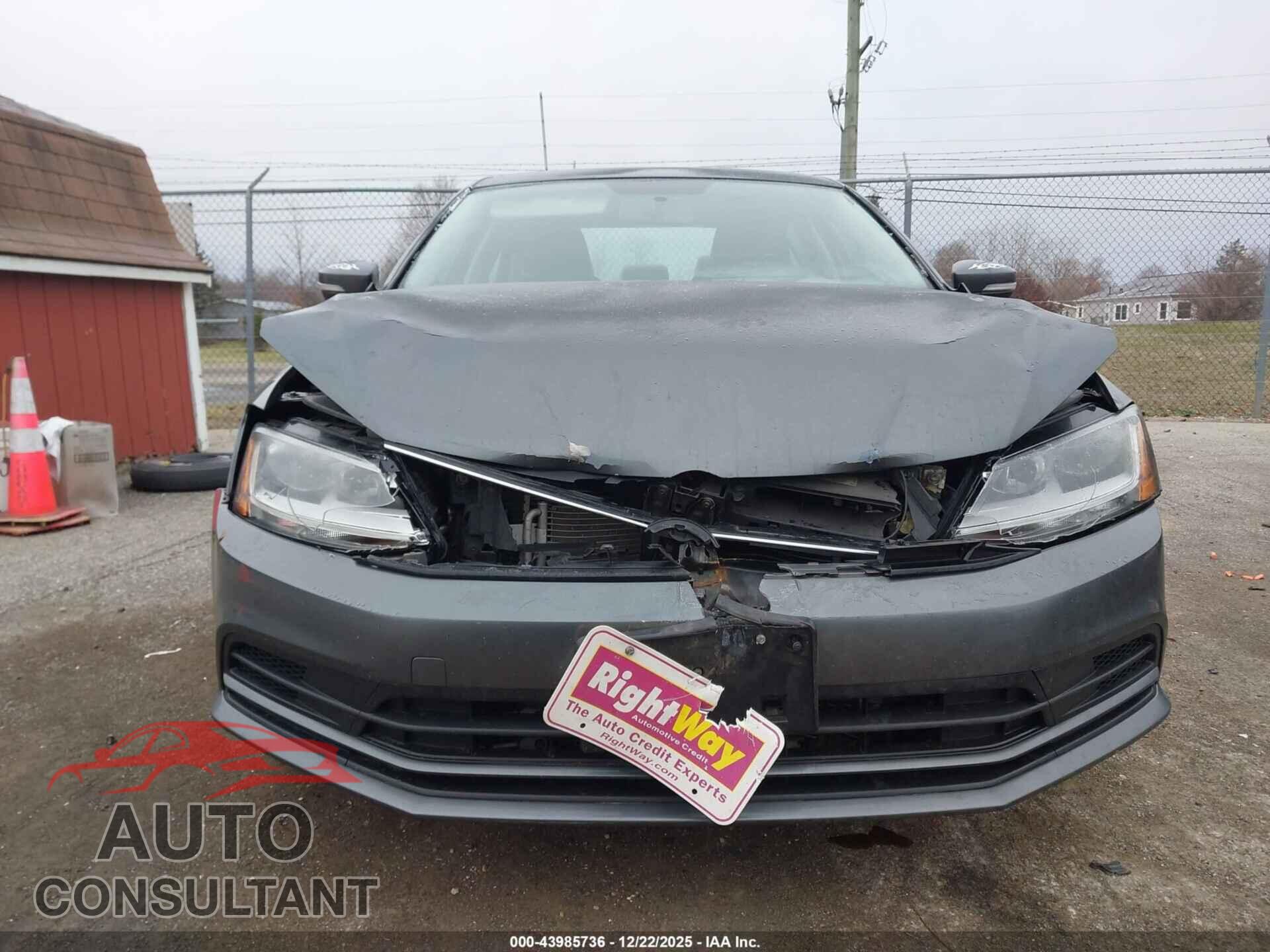 VOLKSWAGEN JETTA 2017 - 3VWDB7AJ8HM407792