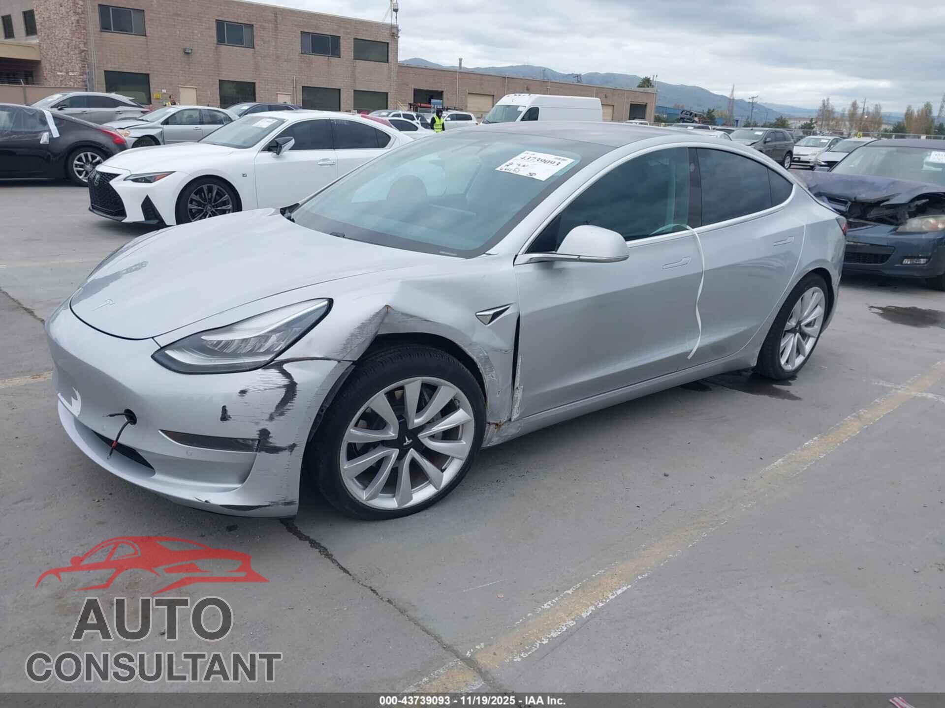 TESLA MODEL 3 2018 - 5YJ3E1EA5JF061059