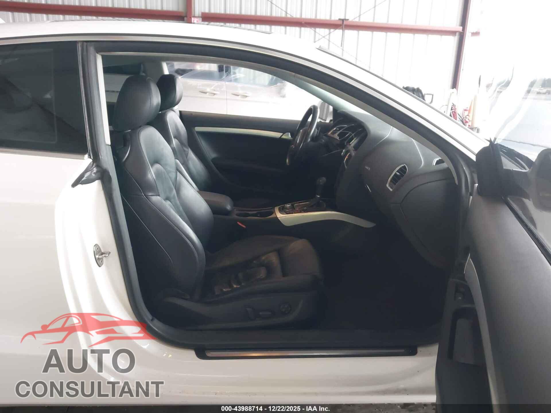 AUDI A5 2010 - WAULFAFR4AA001152