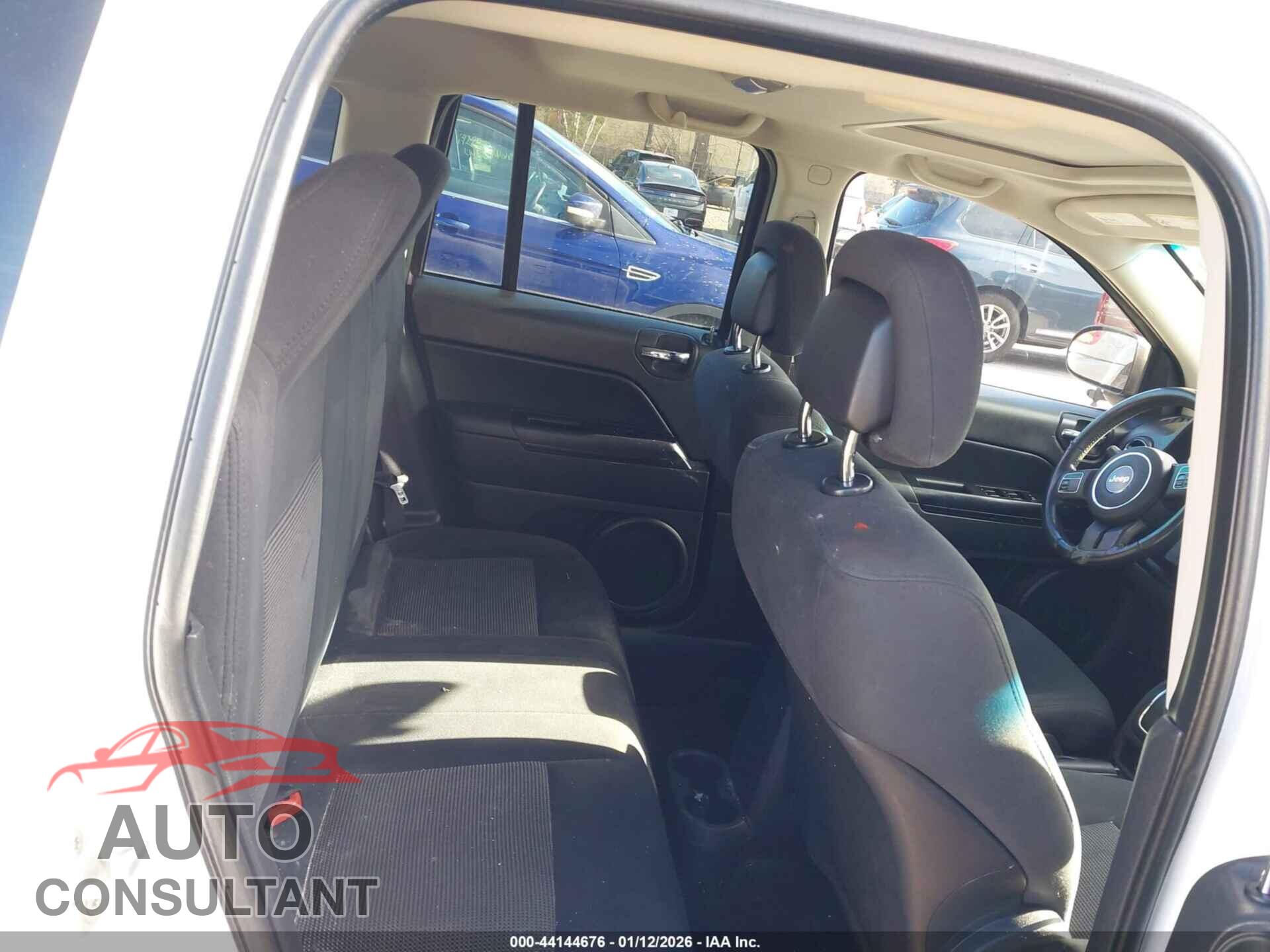 JEEP COMPASS 2011 - 1J4NF1FB5BD244672