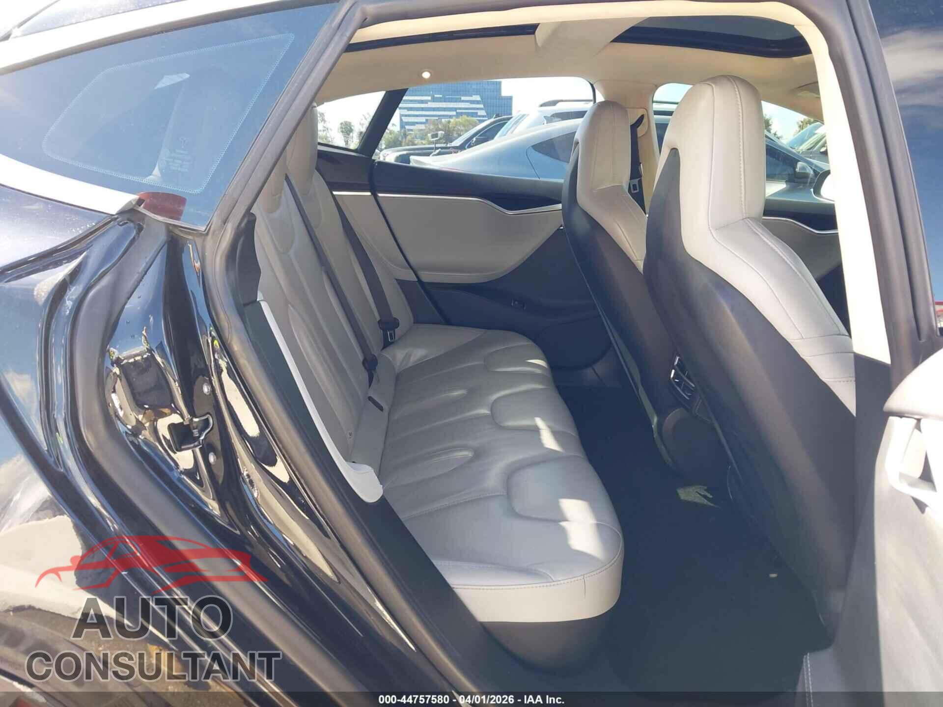 TESLA MODEL S 2015 - 5YJSA1H24FF092726
