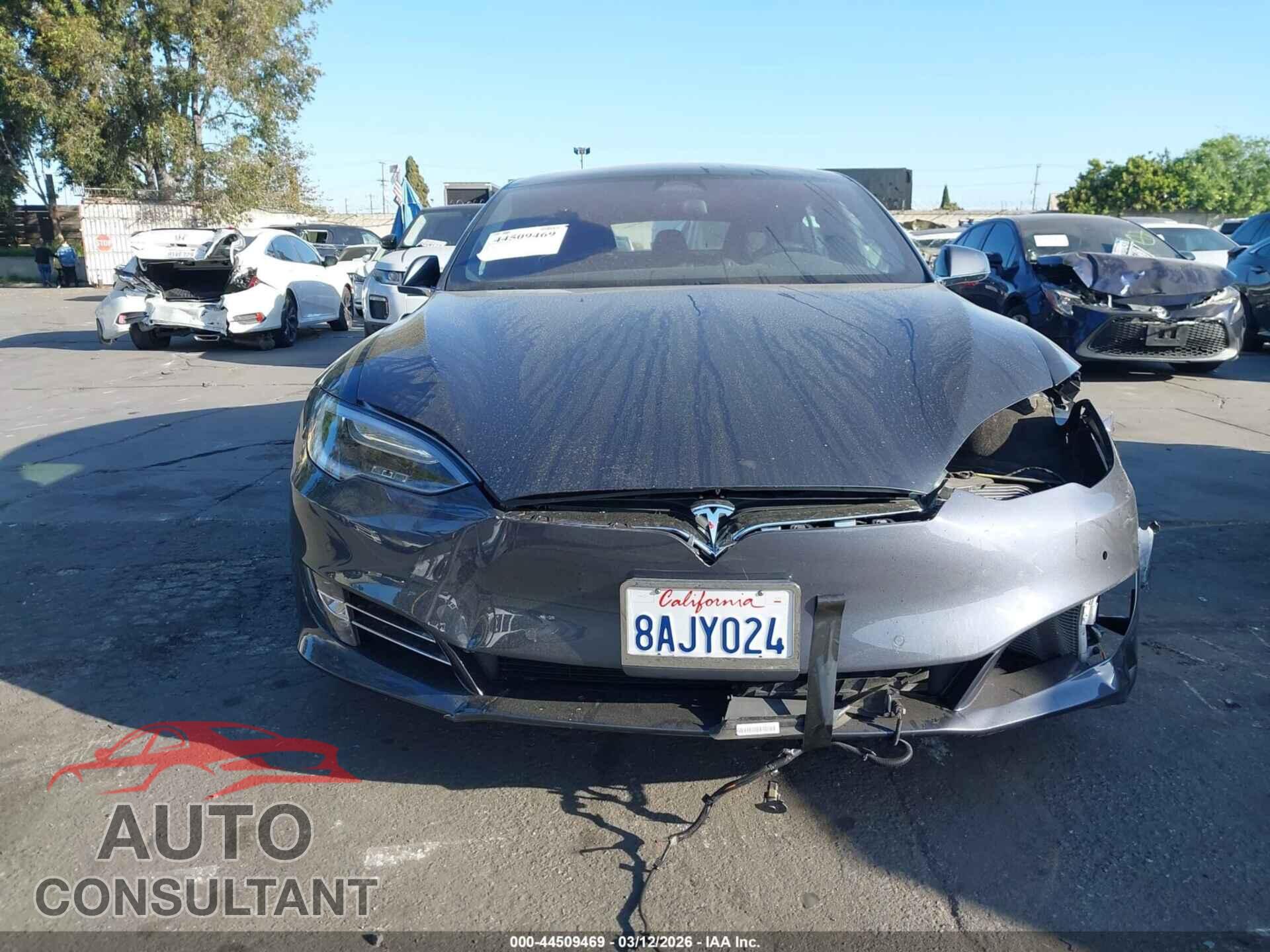 TESLA MODEL S 2017 - 5YJSA1E16HF213514
