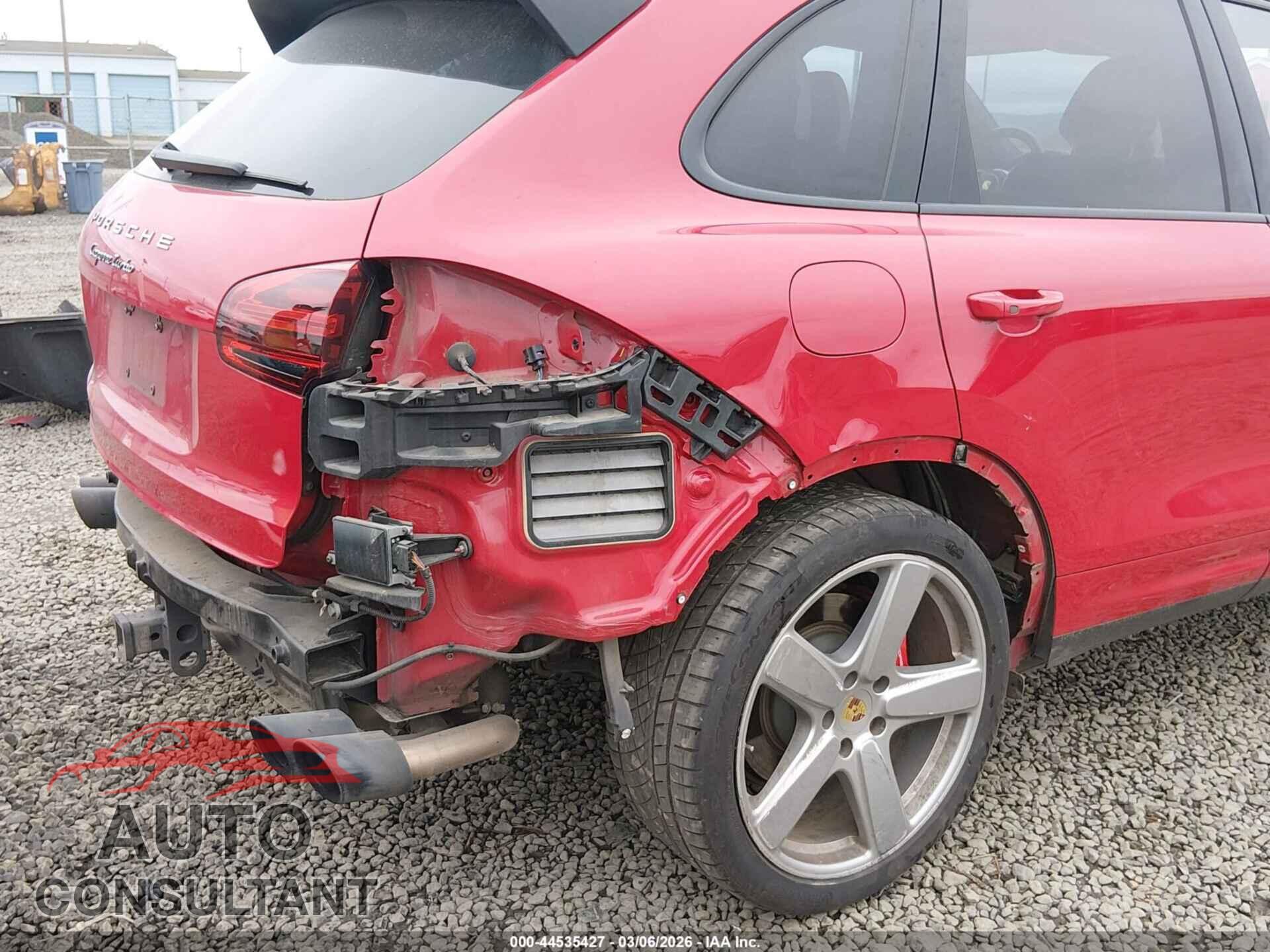 PORSCHE CAYENNE 2016 - WP1AC2A22GLA88340