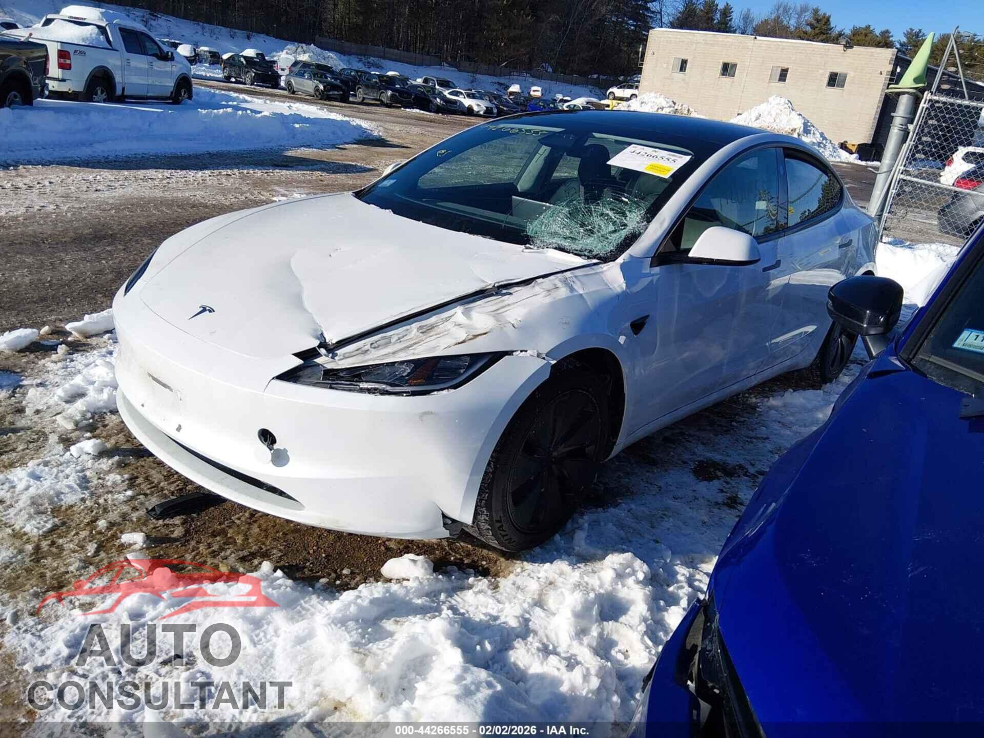 TESLA MODEL 3 2024 - 5YJ3E1EA4RF844904