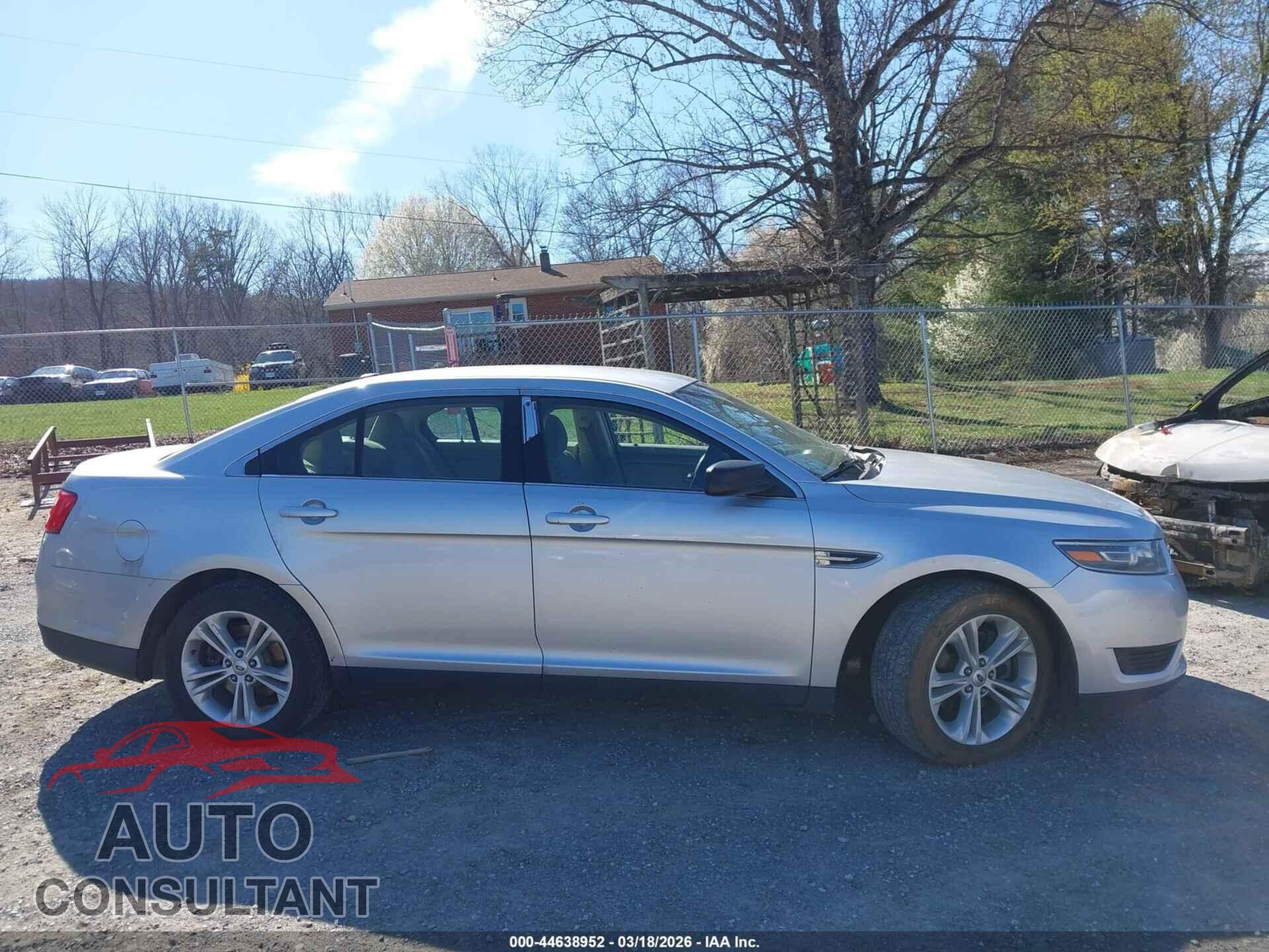 FORD TAURUS 2015 - 1FAHP2D85FG140674