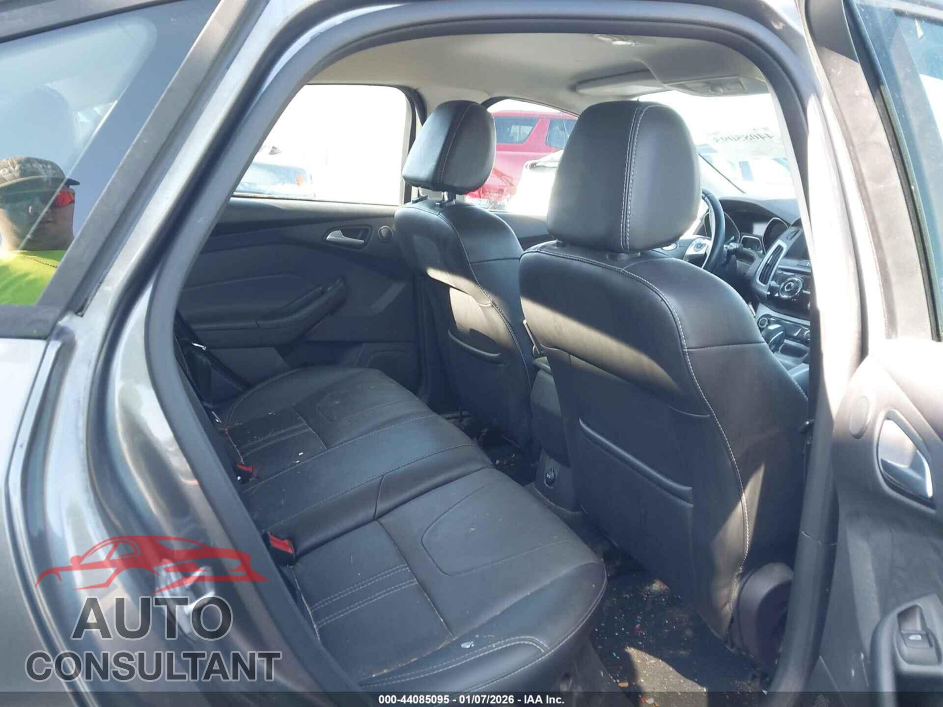FORD FOCUS 2014 - 1FADP3F2XEL235699