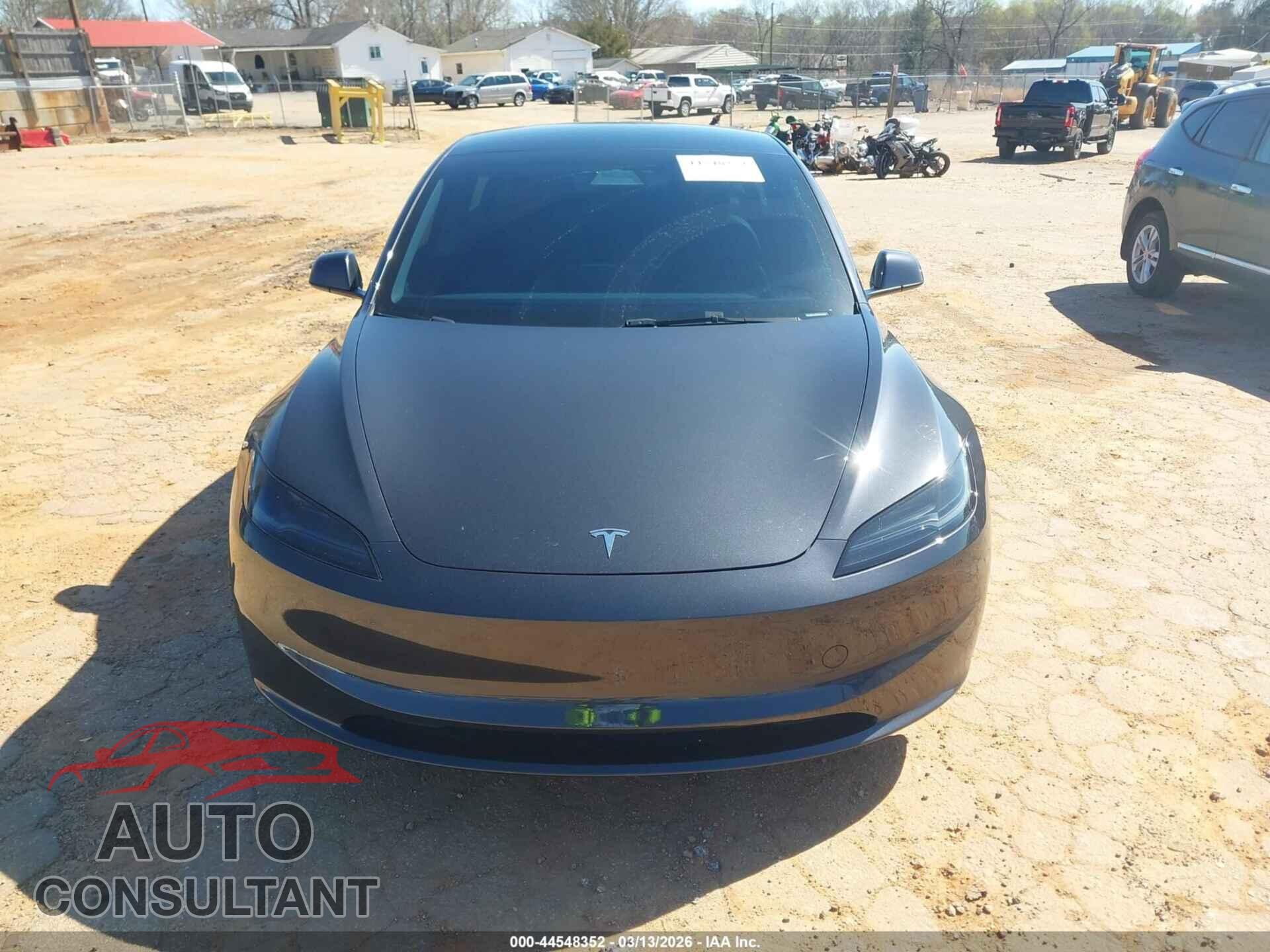 TESLA MODEL 3 2024 - 5YJ3E1EB7RF732655