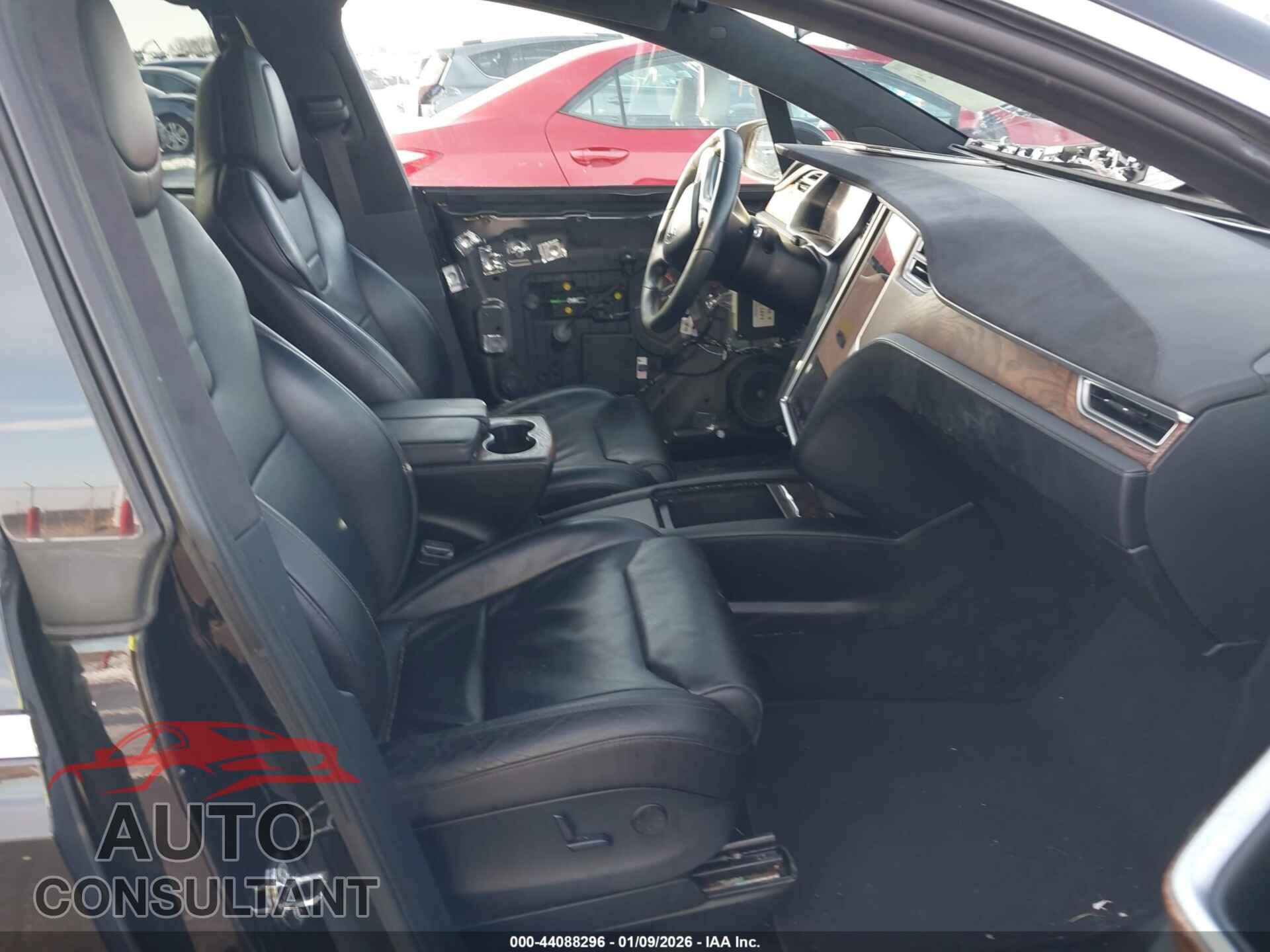 TESLA MODEL X 2017 - 5YJXCDE26HF055587