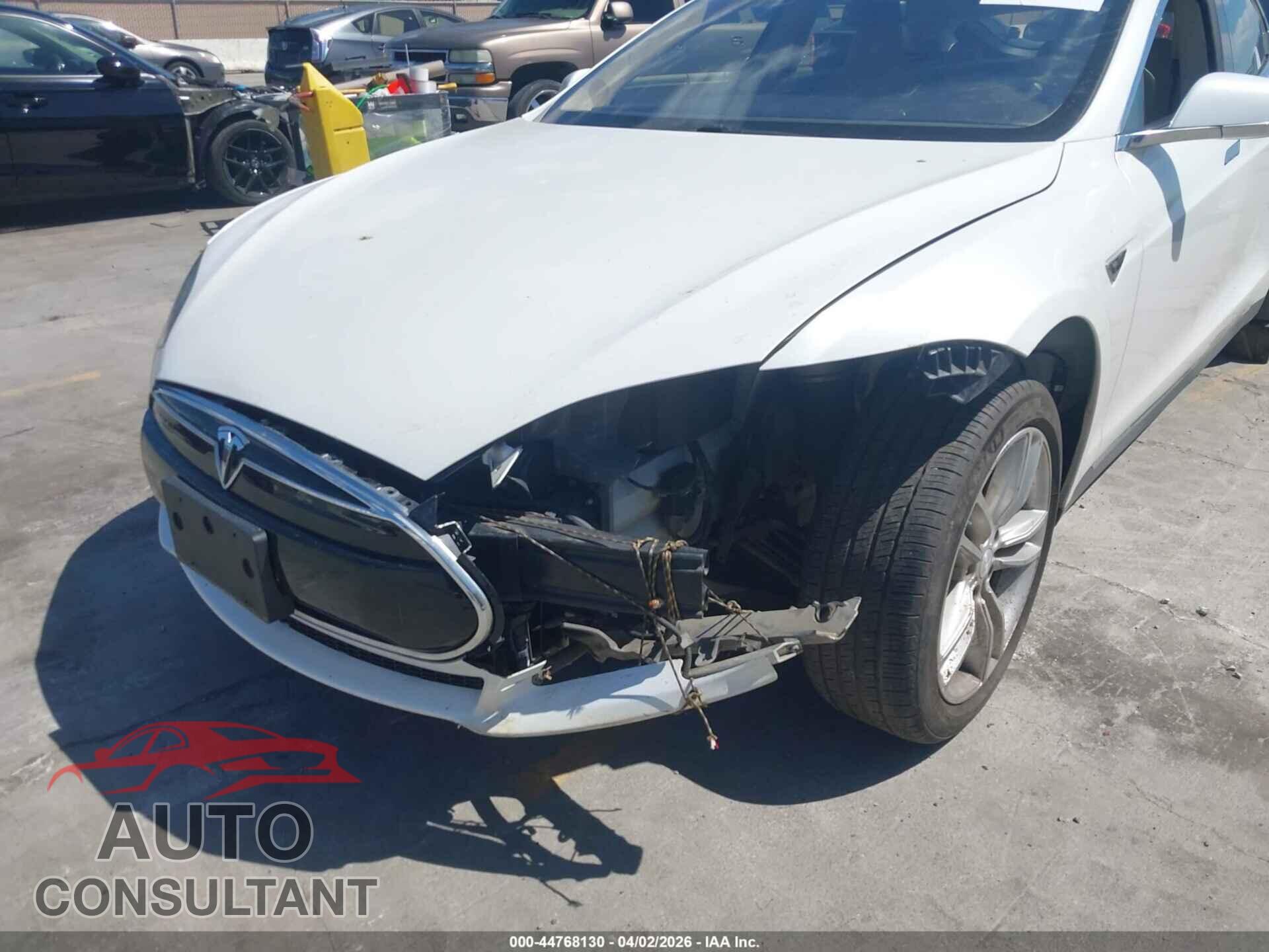 TESLA MODEL S 2012 - 5YJSA1DN1CFS00151