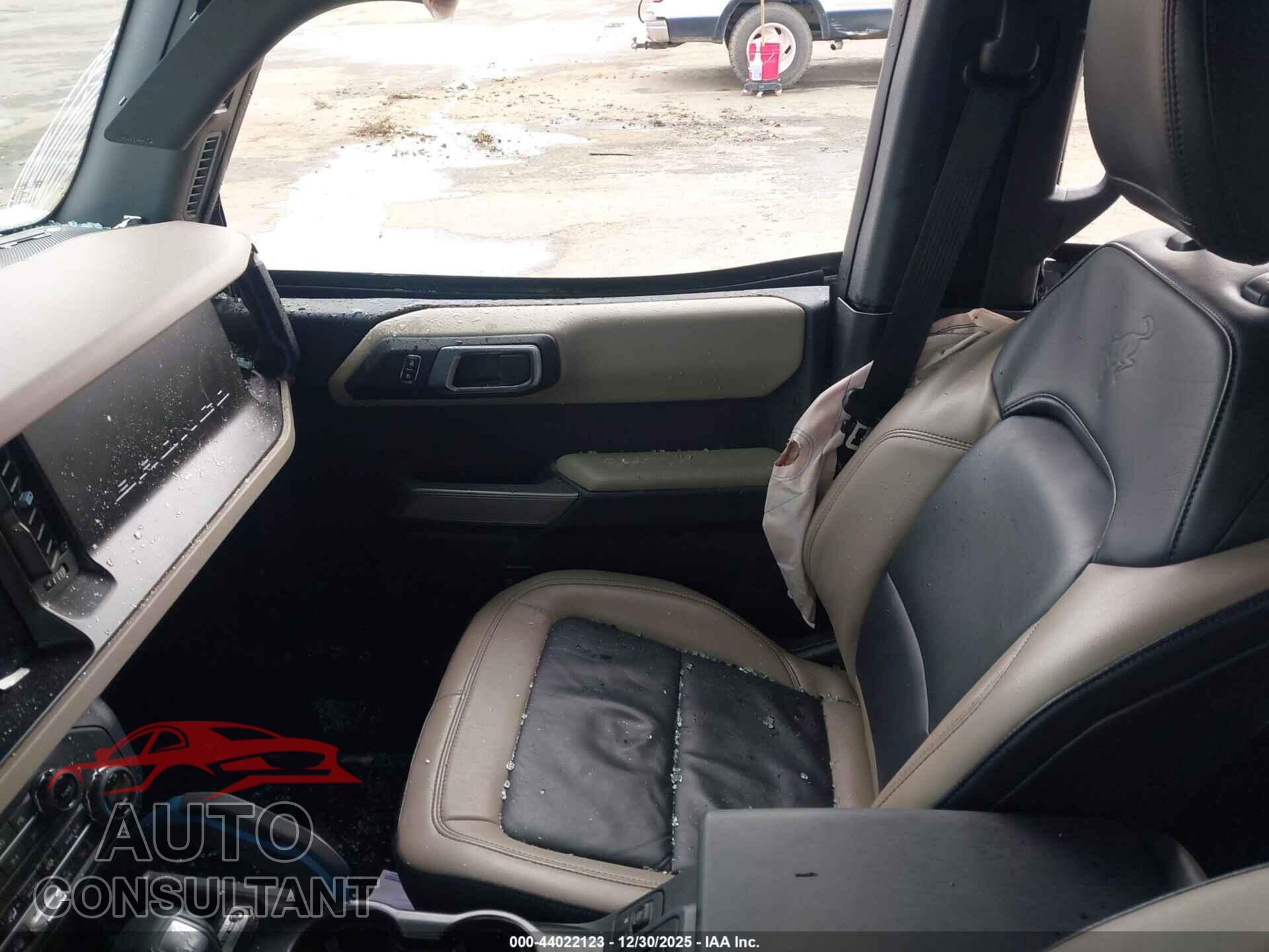 FORD BRONCO 2023 - 1FMEE5DP0PLB46401