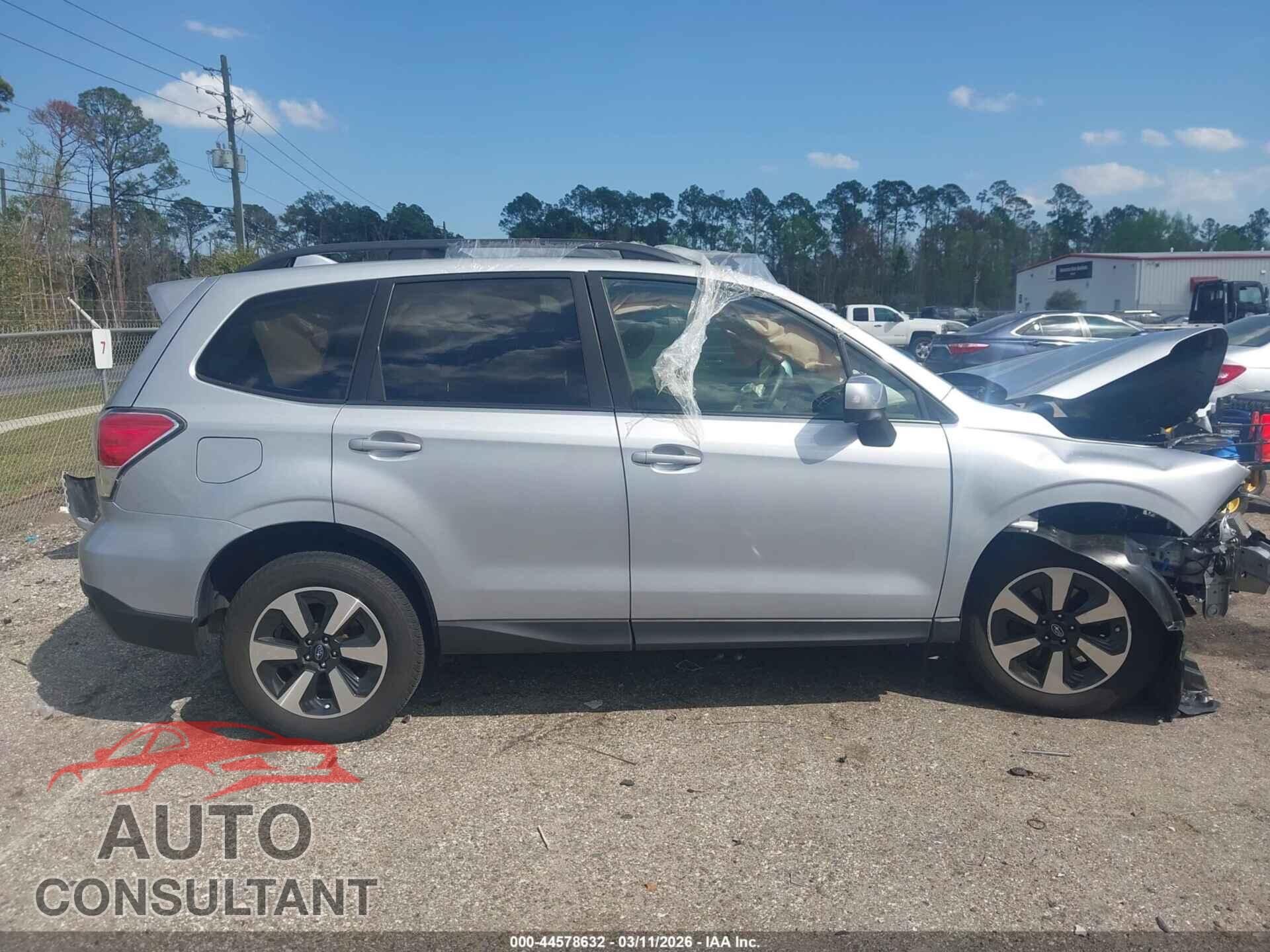 SUBARU FORESTER 2017 - JF2SJAGC8HH589793