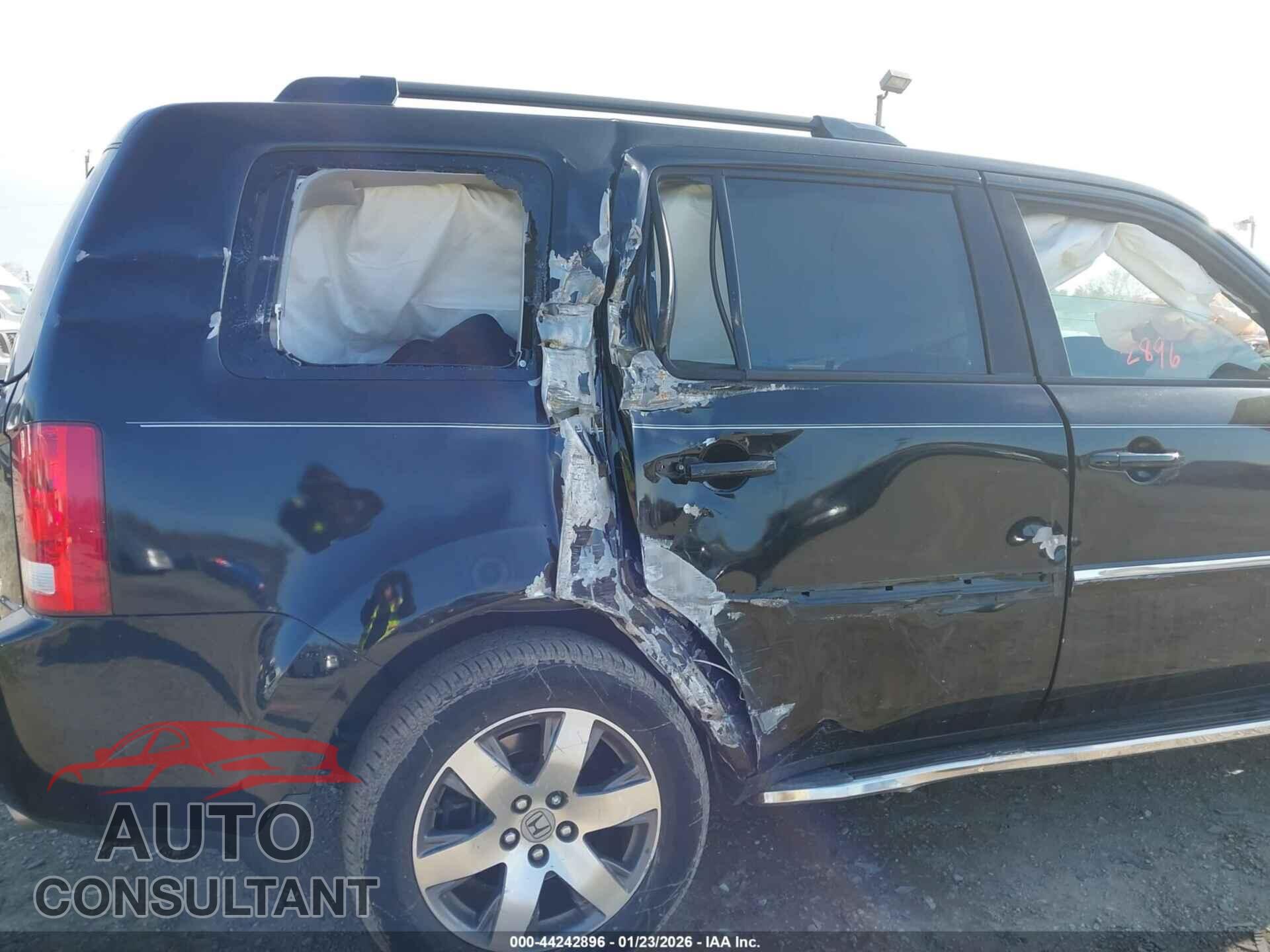 HONDA PILOT 2014 - 5FNYF3H9XEB010307