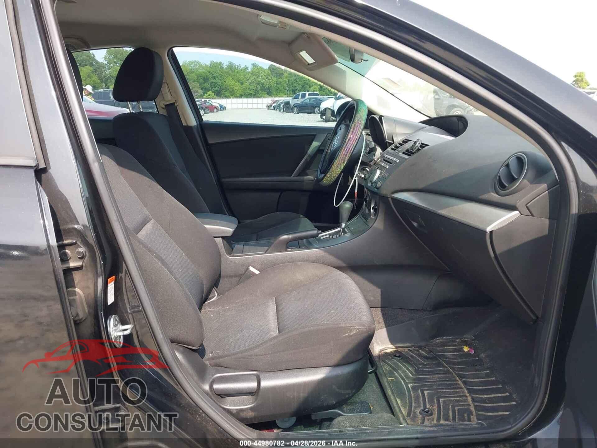 MAZDA MAZDA3 2011 - JM1BL1VF0B1398505