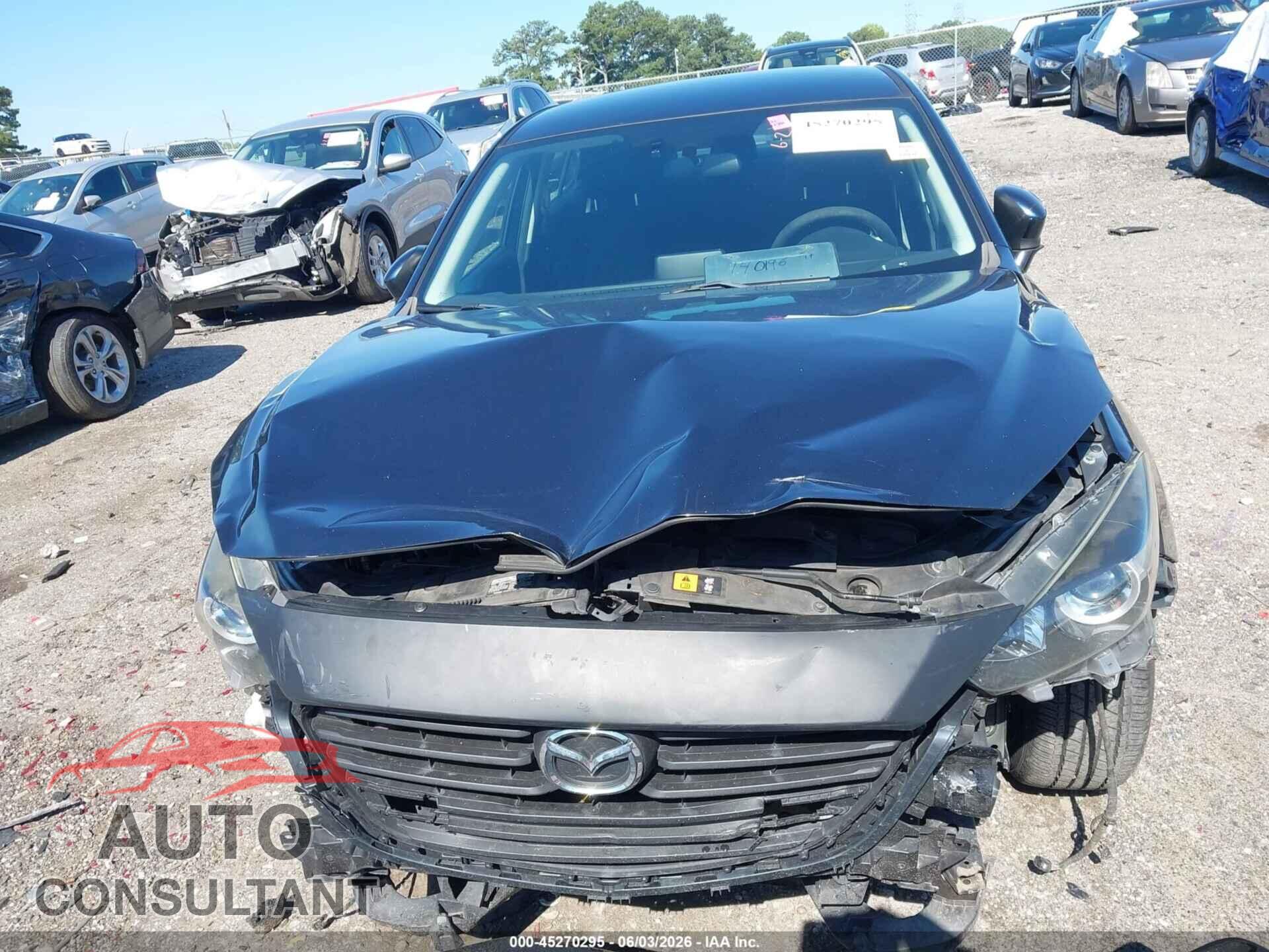 MAZDA MAZDA3 2017 - 3MZBN1U7XHM140196