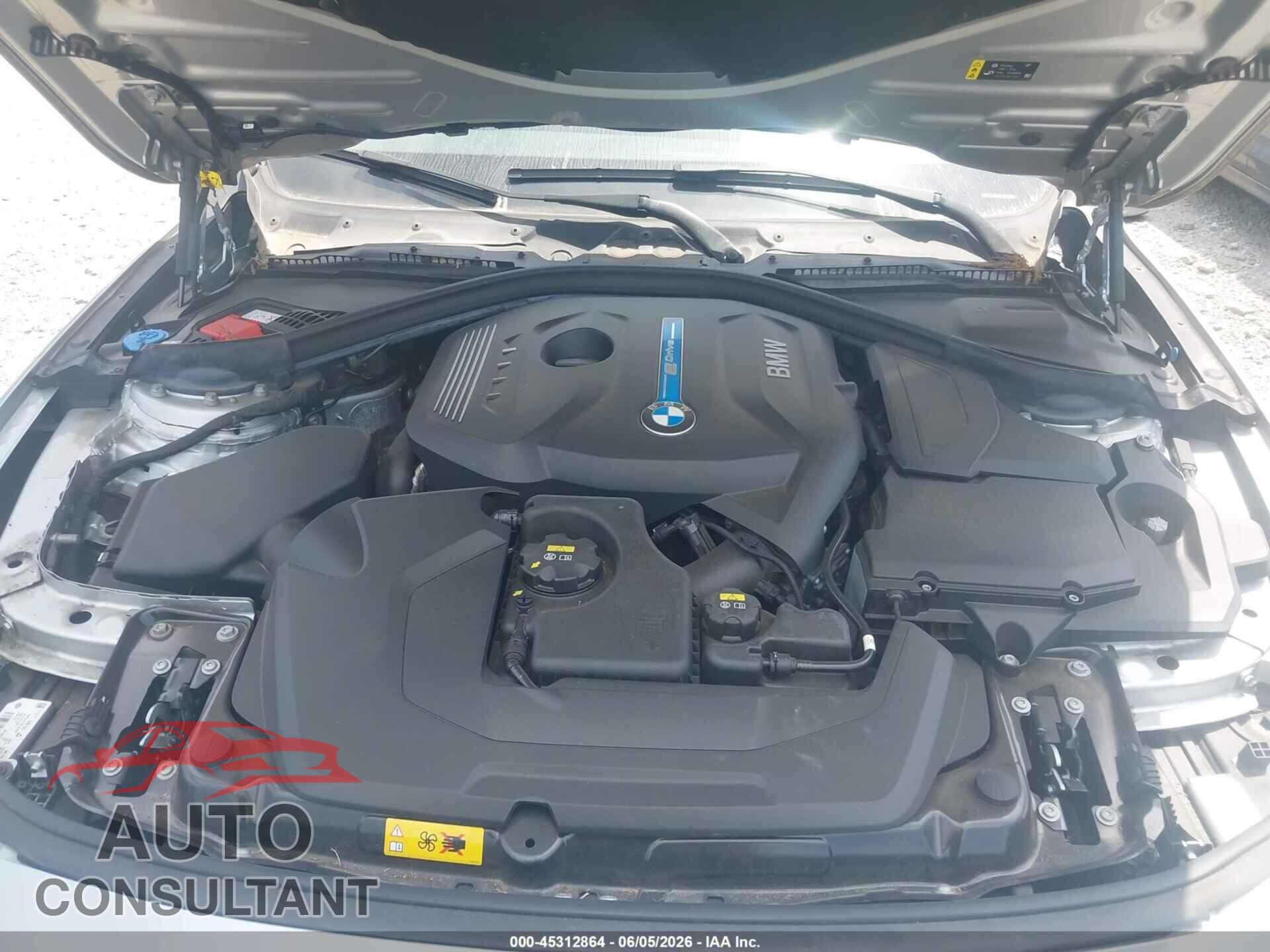 BMW 330E 2018 - WBA8E1C55JA762976