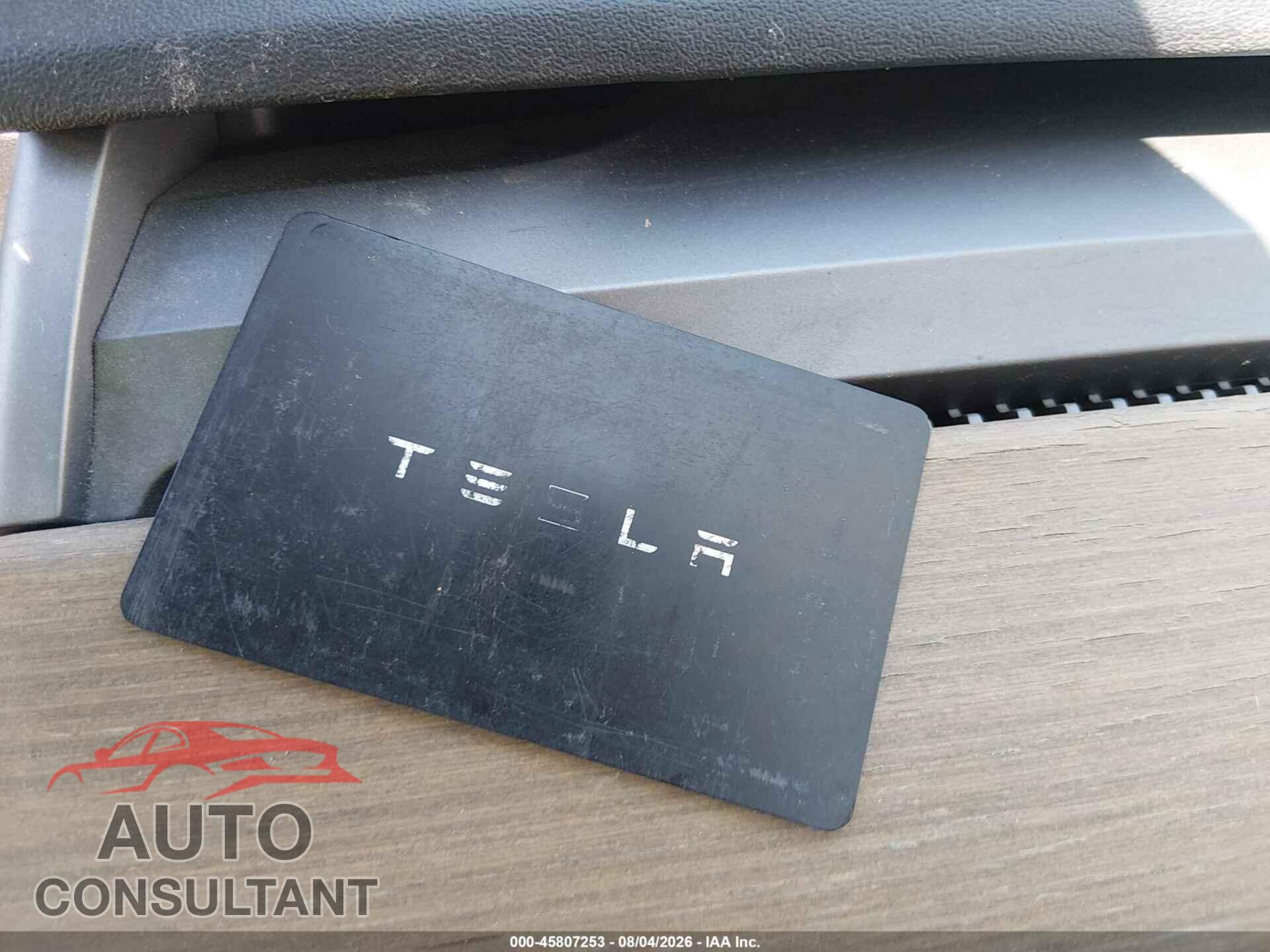 TESLA MODEL 3 2019 - 5YJ3E1EB9KF384394