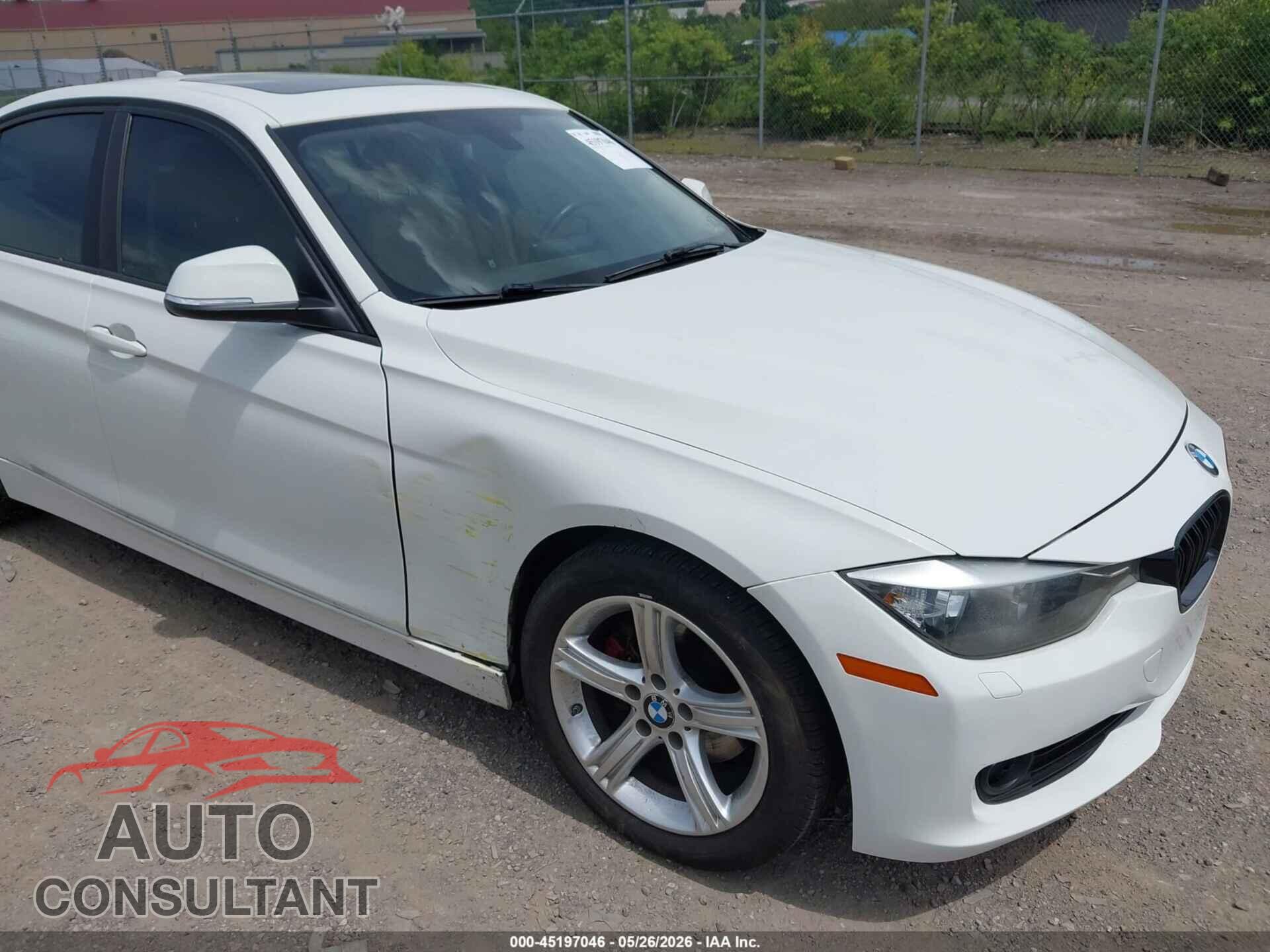 BMW 320I 2015 - WBA3C3G54FNS76231