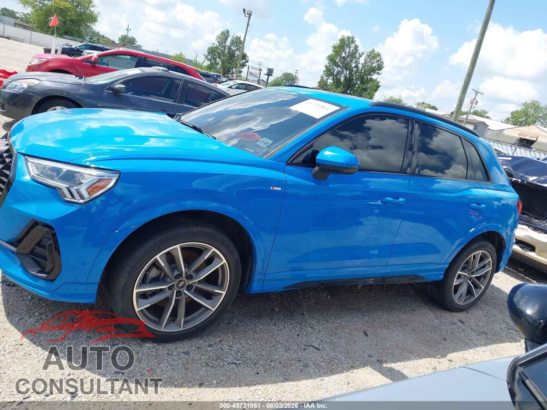 AUDI Q3 2022 - WA1EECF37N1051663