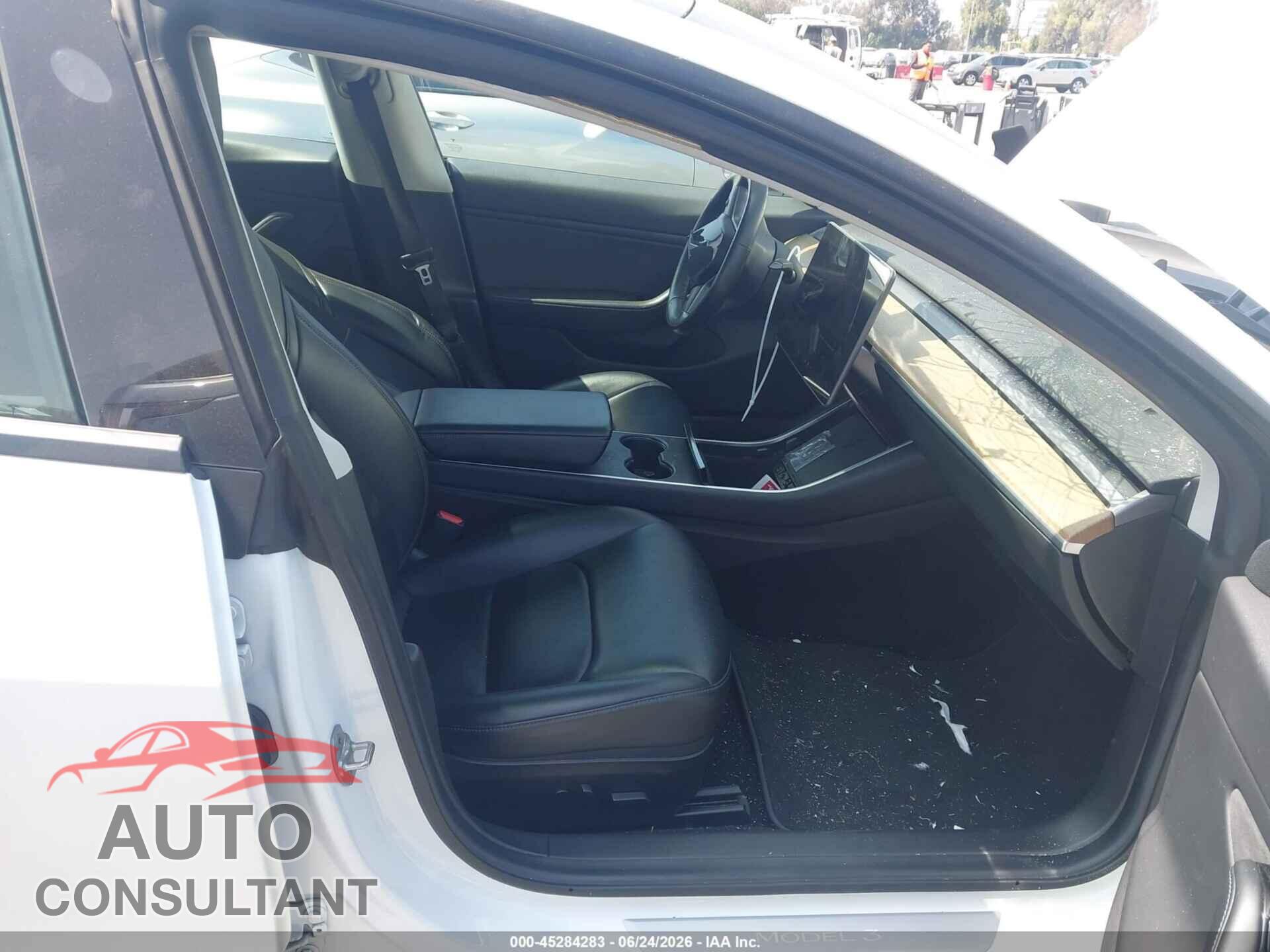 TESLA MODEL 3 2019 - 5YJ3E1EB1KF388004