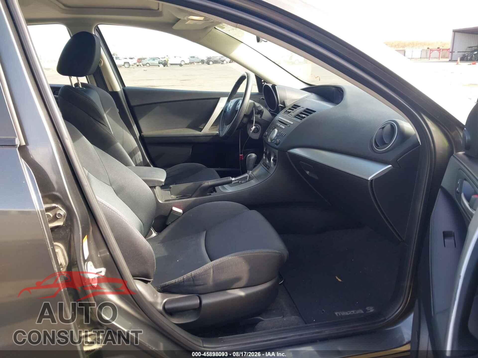 MAZDA MAZDA3 2011 - JM1BL1K67B1395184