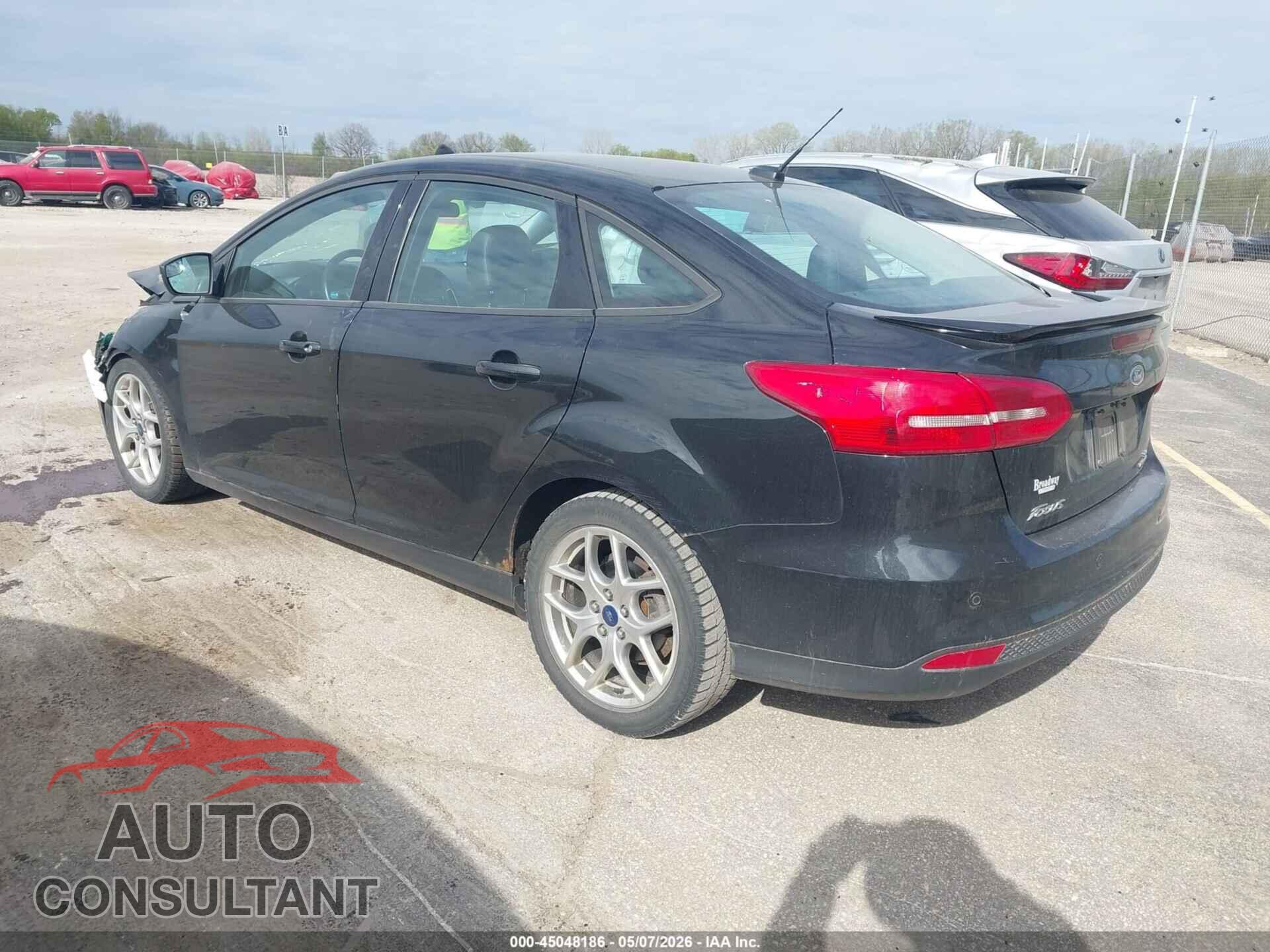 FORD FOCUS 2015 - 1FADP3F22FL355417
